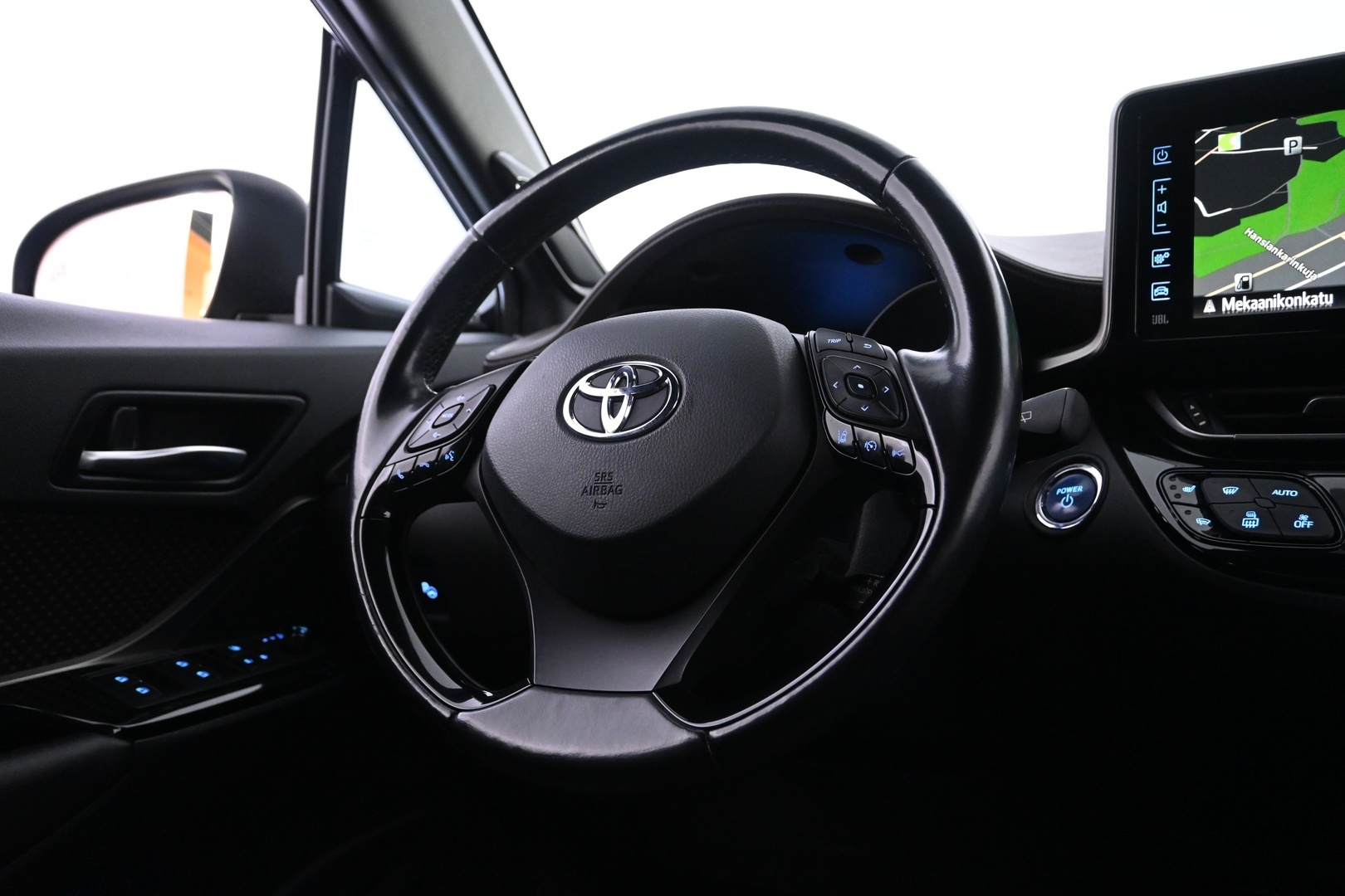 TOYOTA C-HR 2017