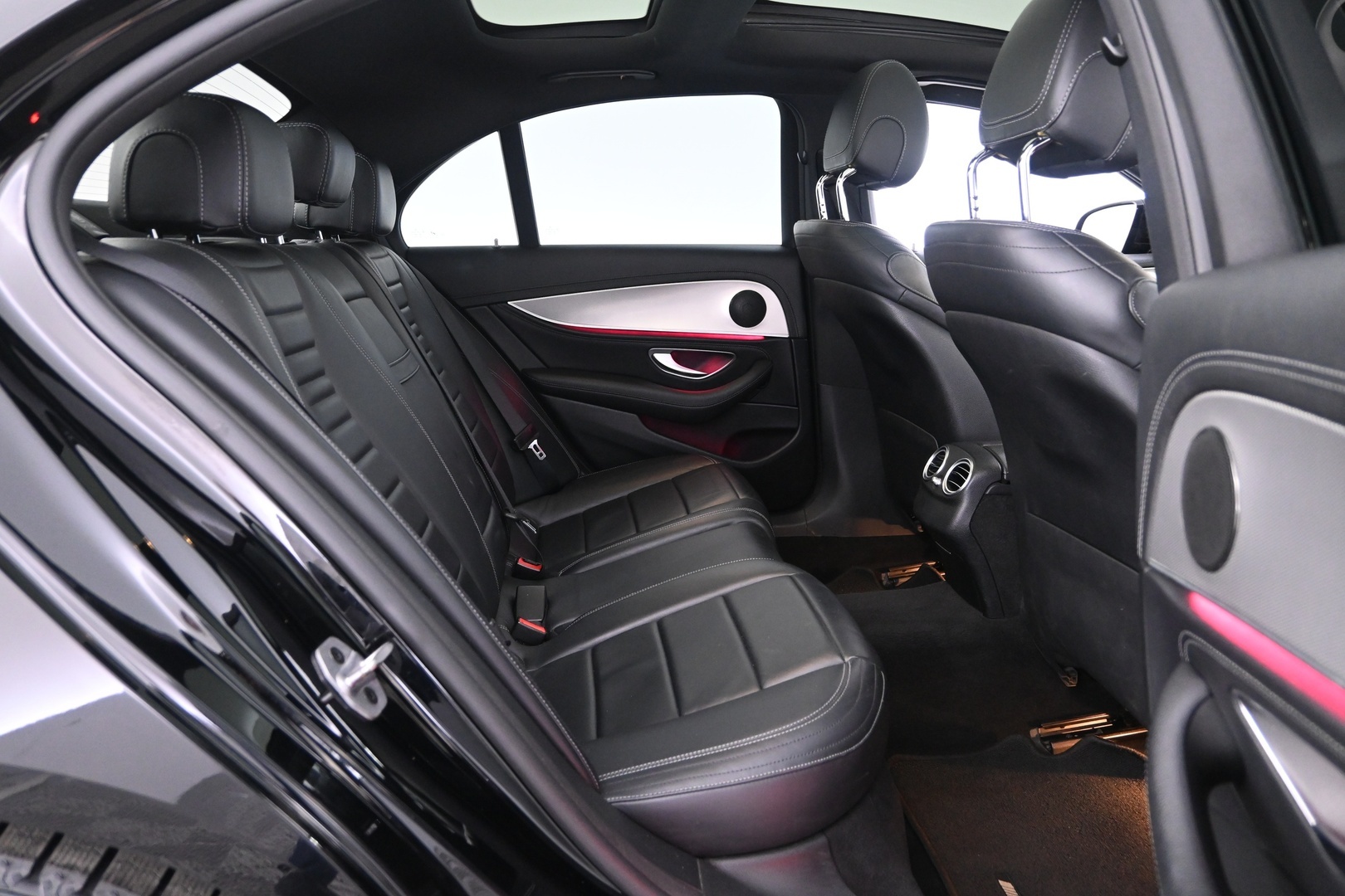 MERCEDES-BENZ E 2019