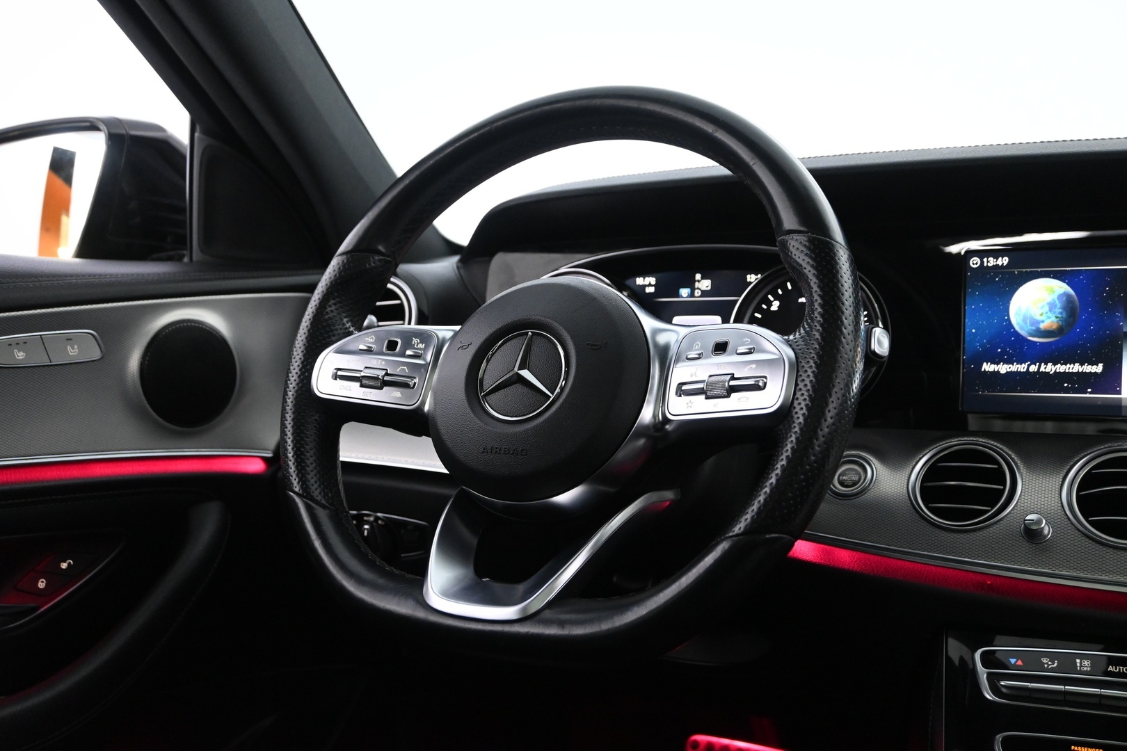 MERCEDES-BENZ E 2019