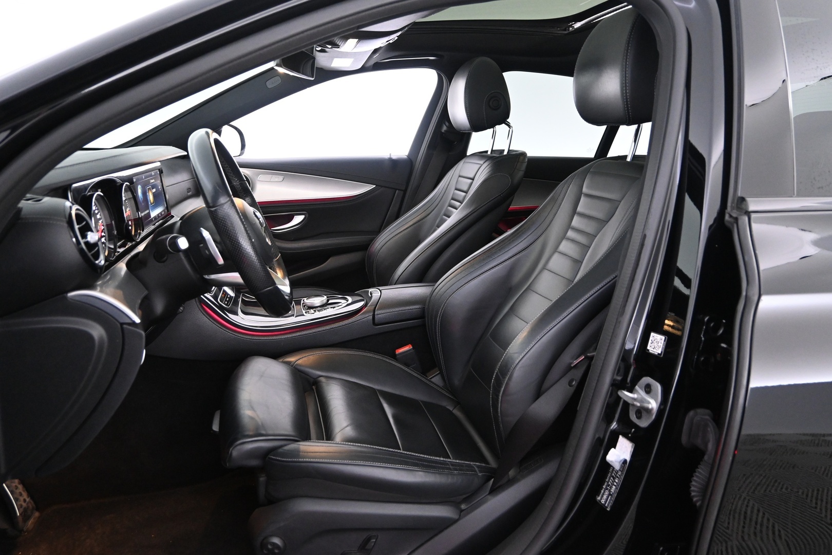 MERCEDES-BENZ E 2019