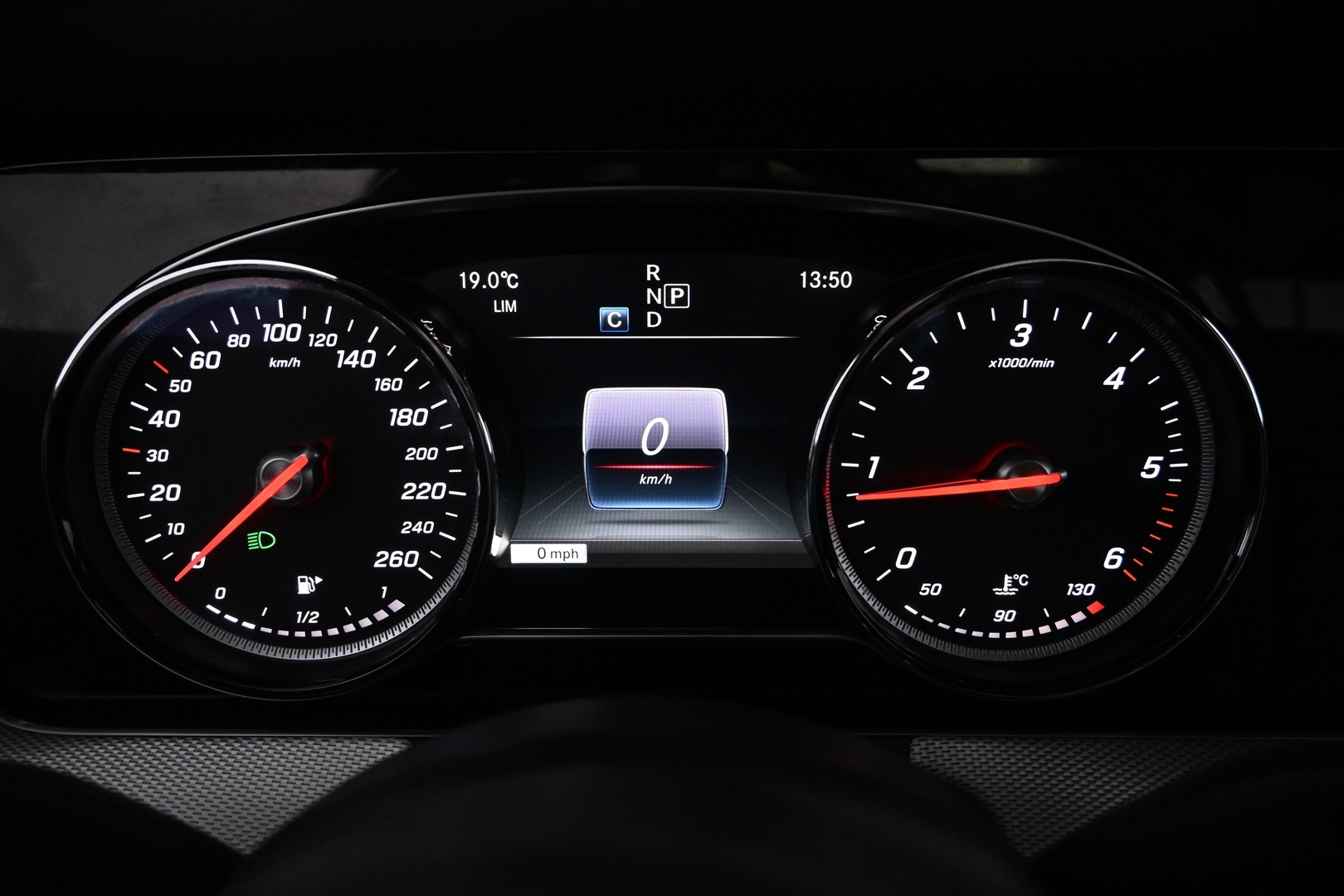 MERCEDES-BENZ E 2019