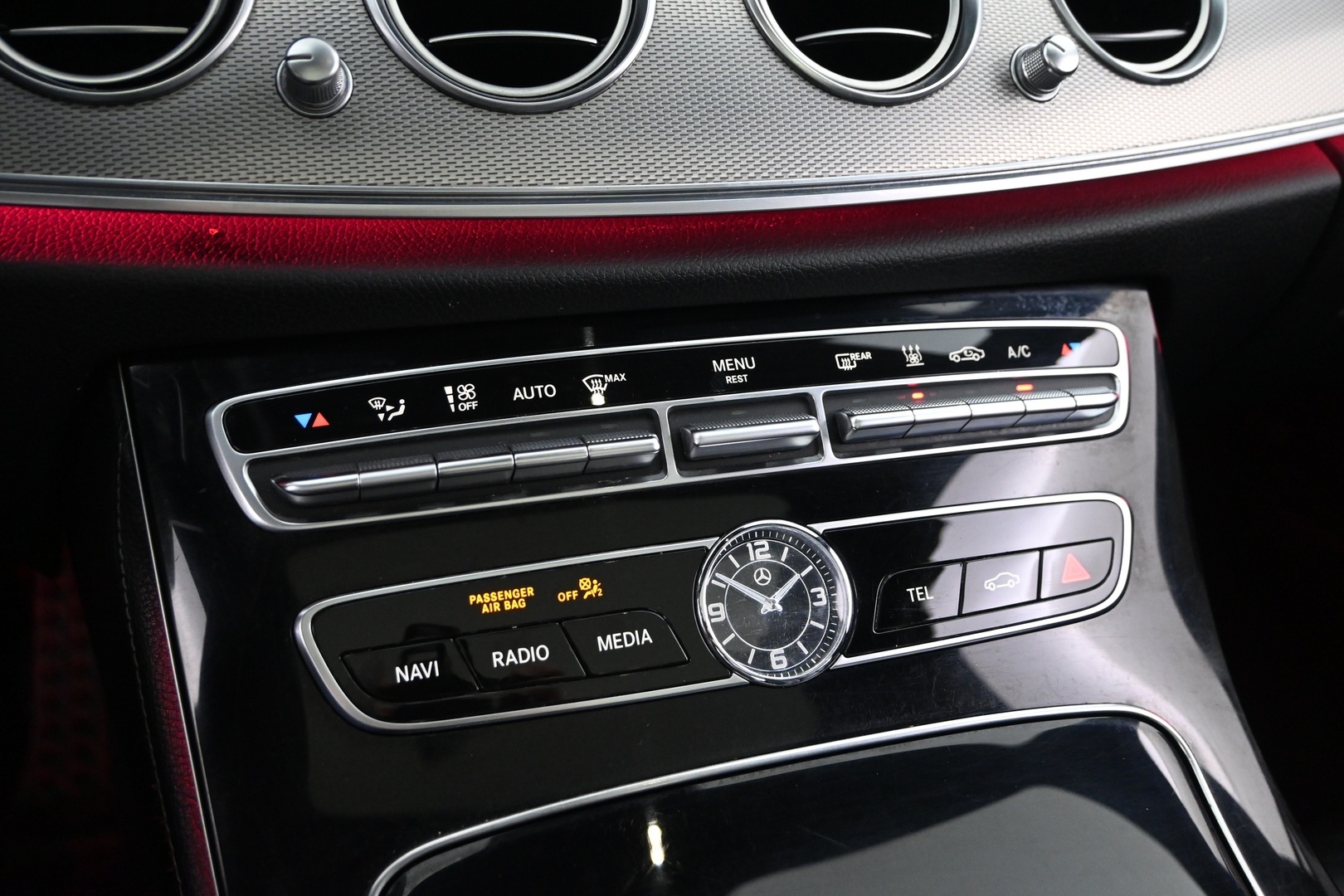 MERCEDES-BENZ E 2019