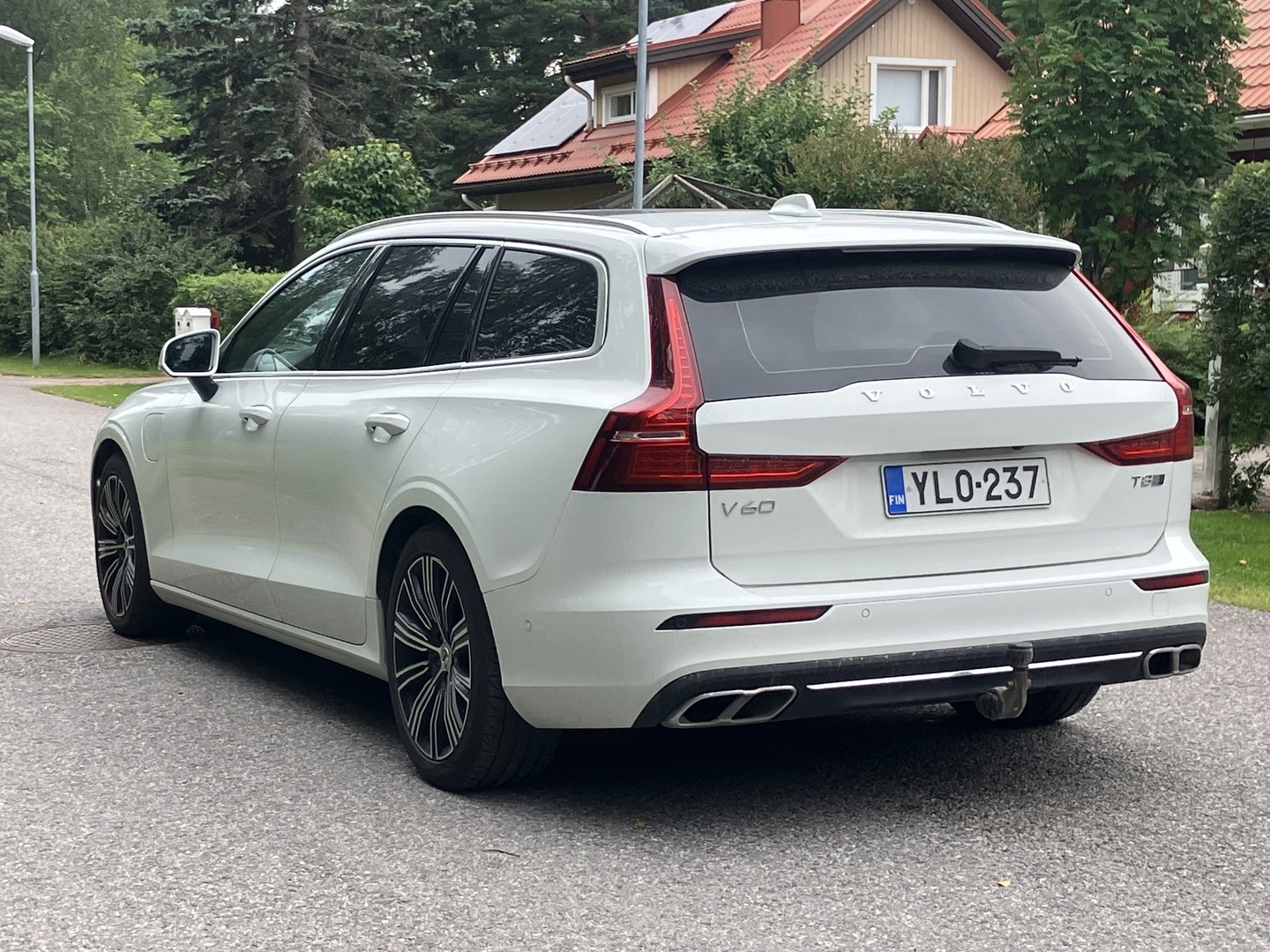 VOLVO V60 2019