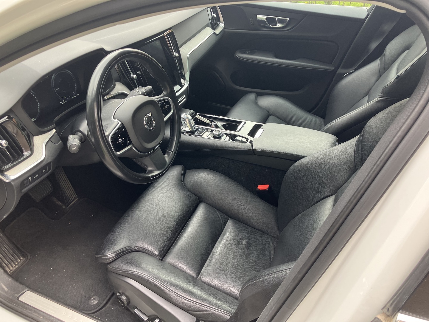 VOLVO V60 2019