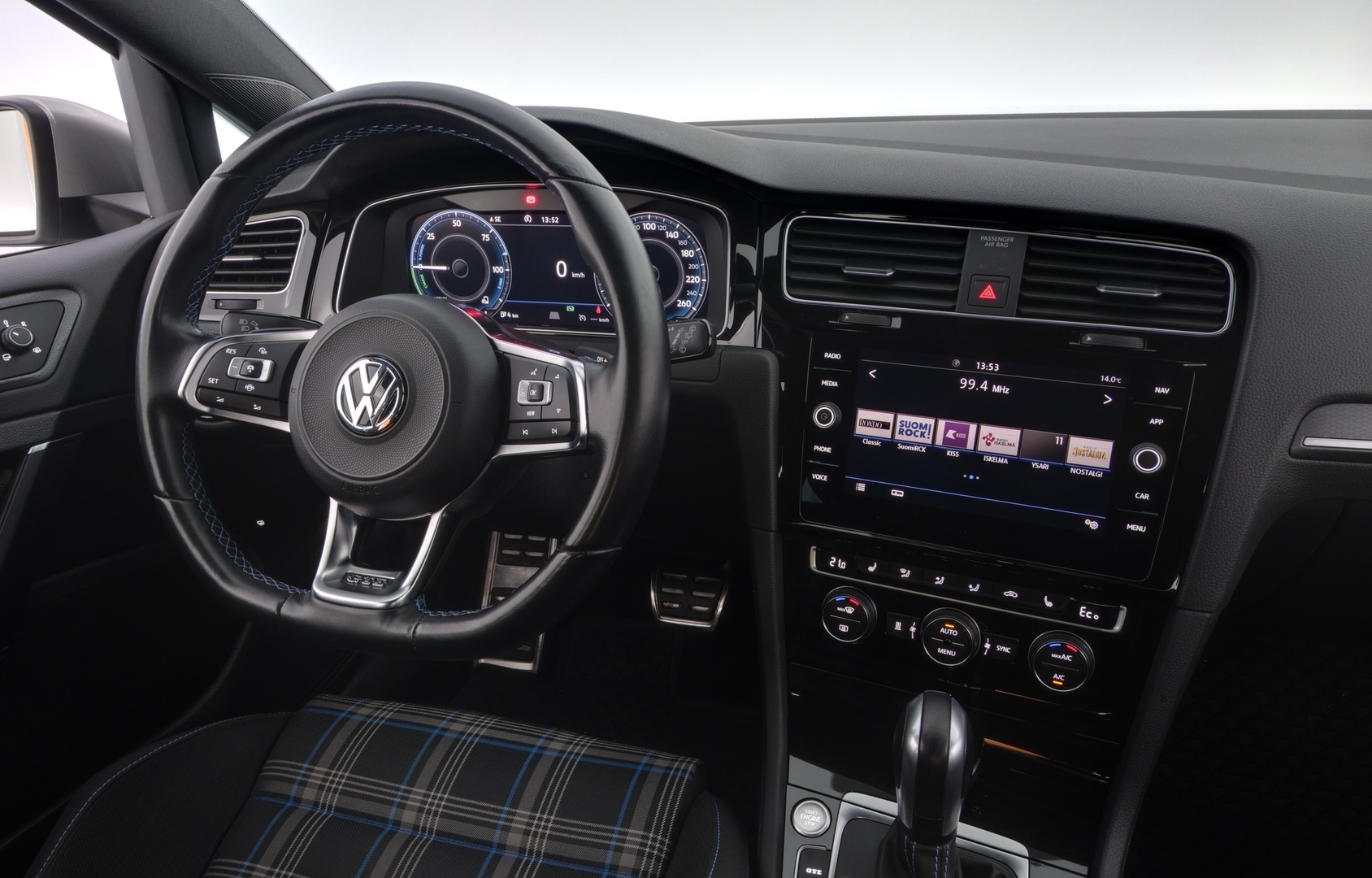 VOLKSWAGEN Golf 2020