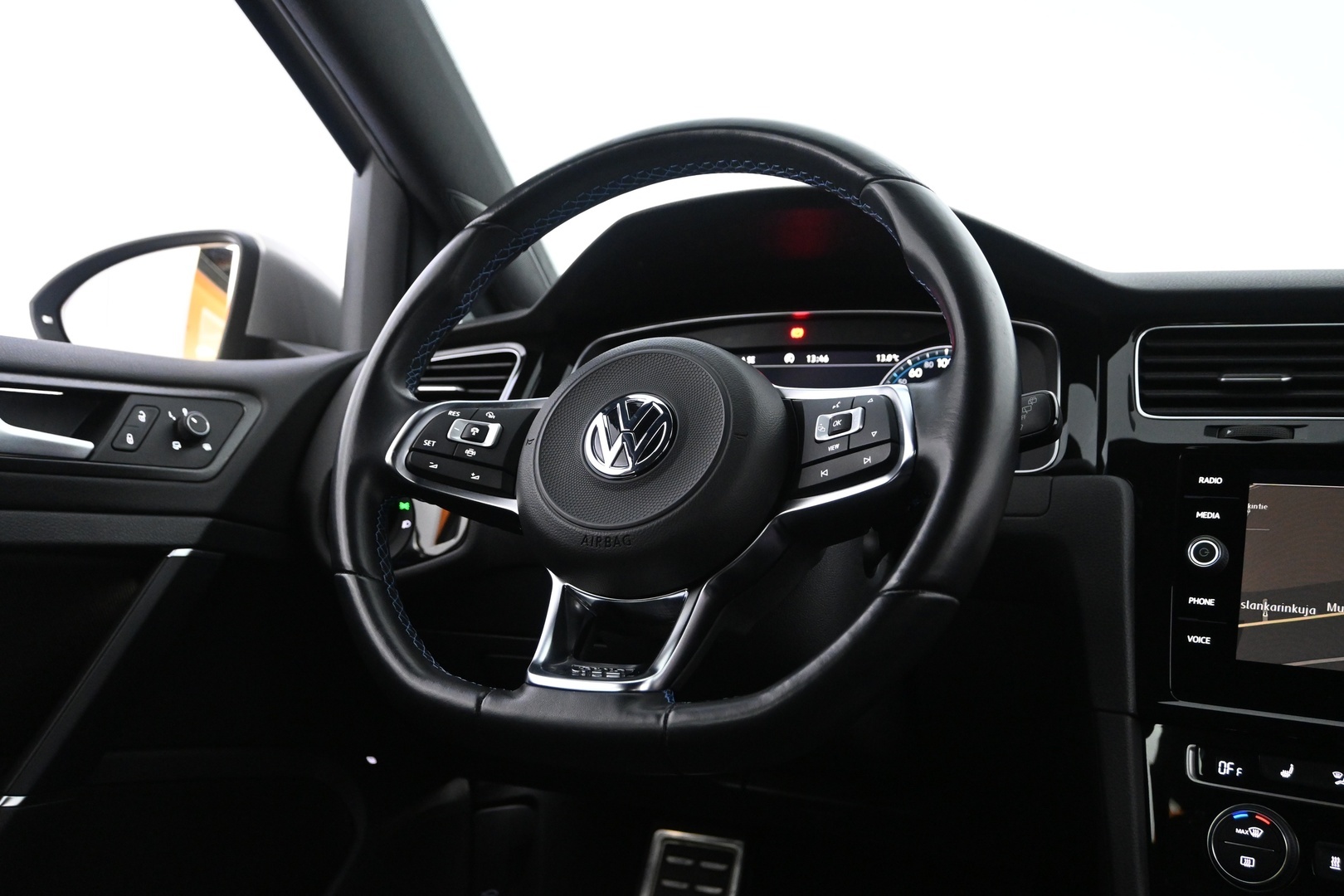 VOLKSWAGEN Golf 2020