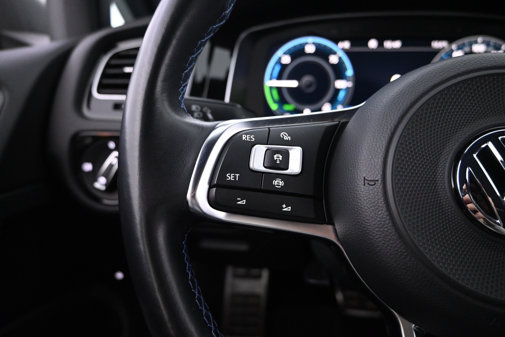 VOLKSWAGEN Golf 2020