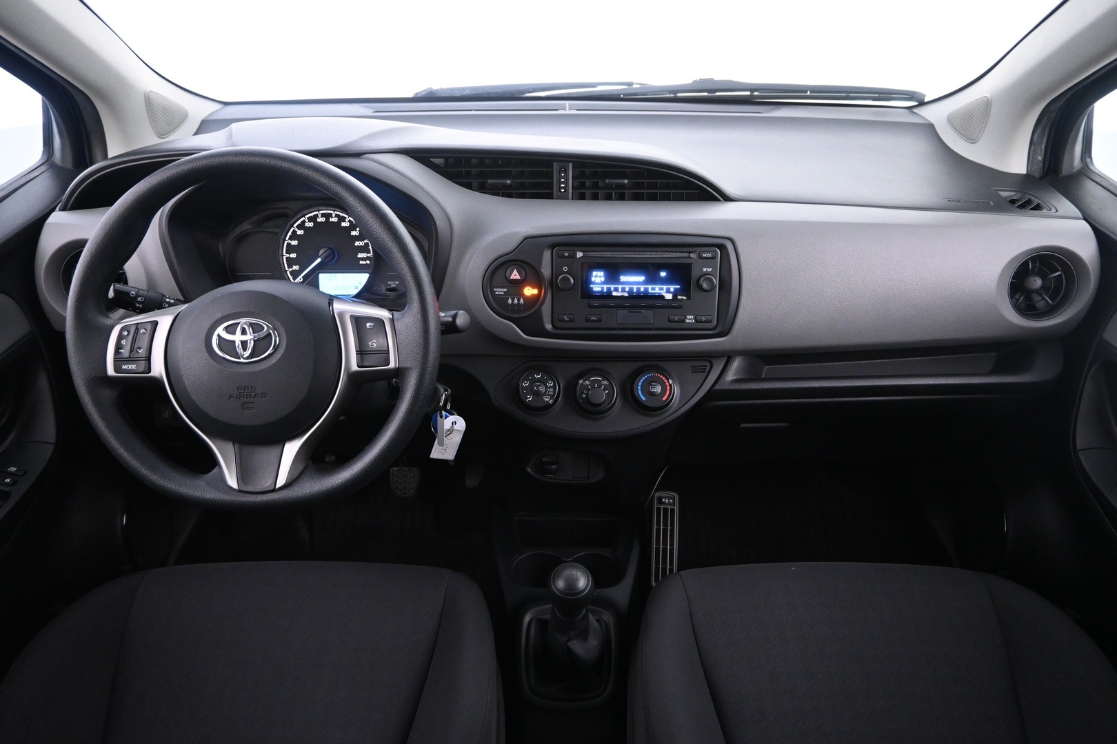 TOYOTA Yaris 2018