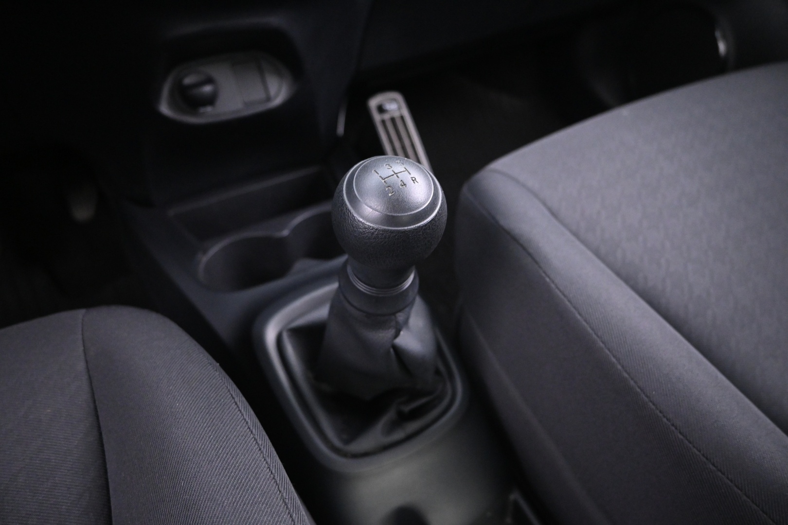 TOYOTA Yaris 2018