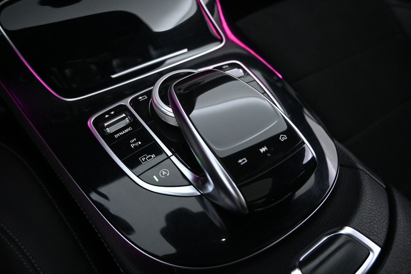 MERCEDES-BENZ E 2017