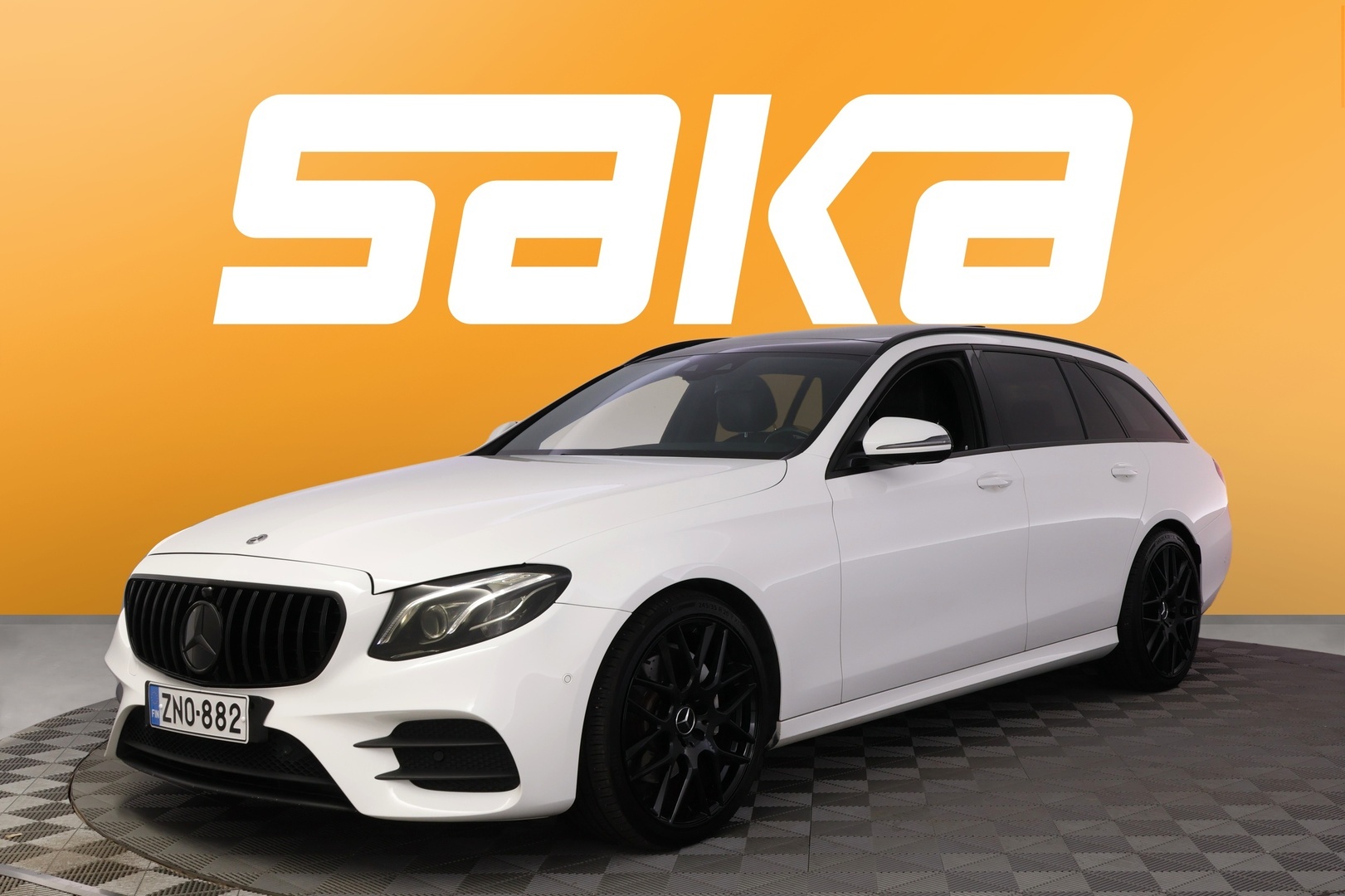 MERCEDES-BENZ E 2017