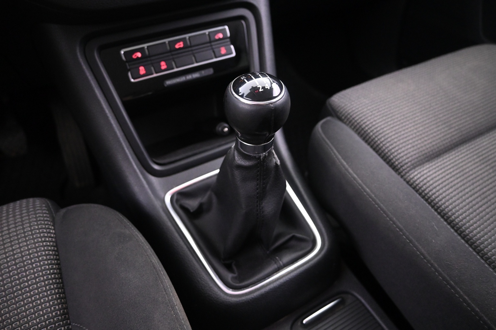 VOLKSWAGEN Sharan 2012