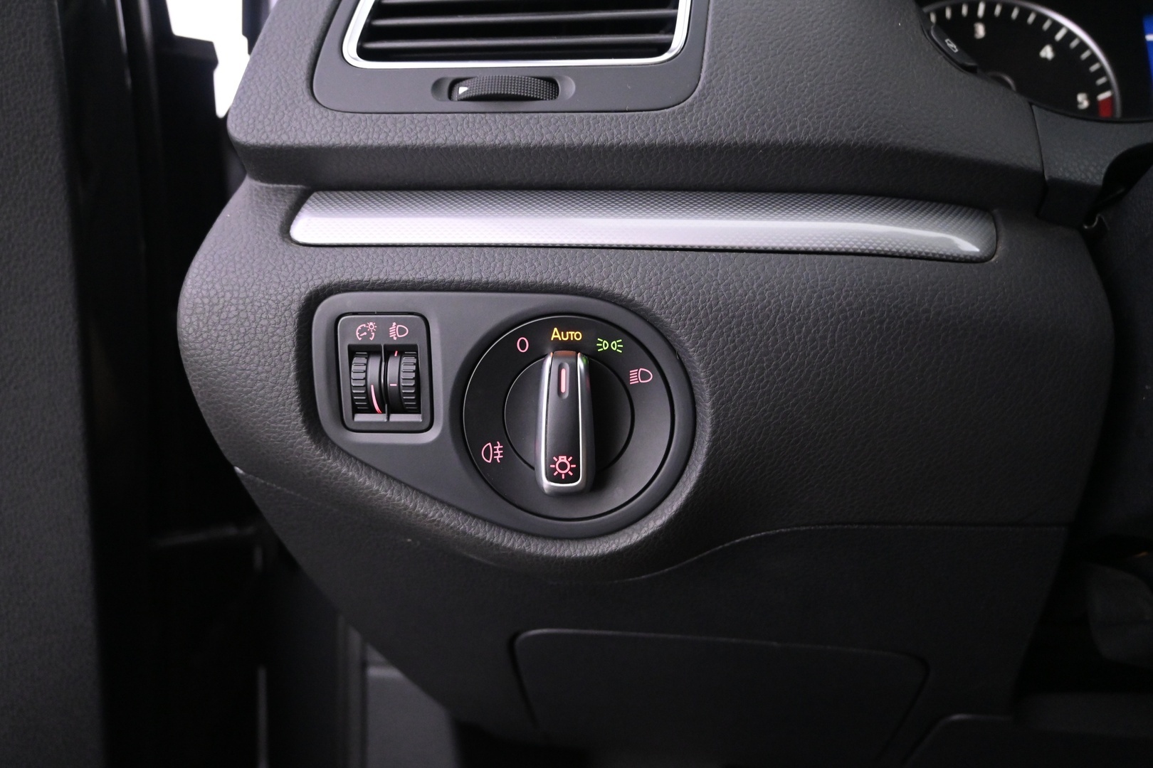 VOLKSWAGEN Sharan 2012