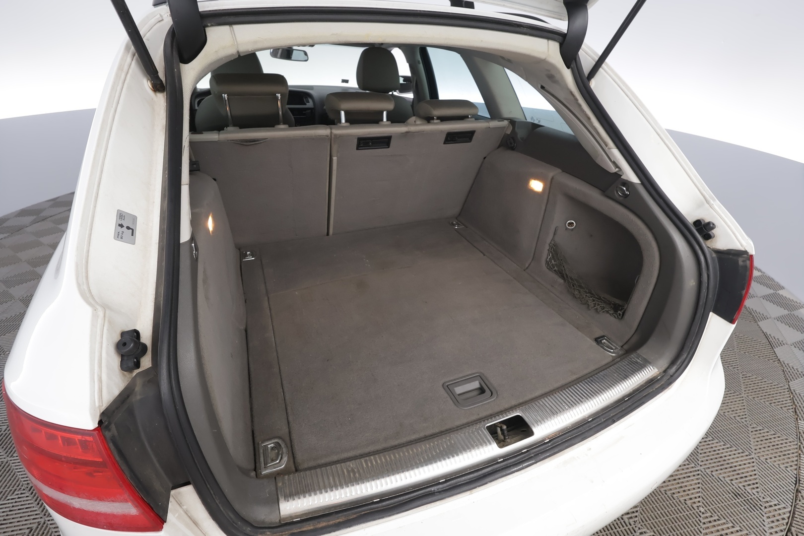 AUDI A4 2011