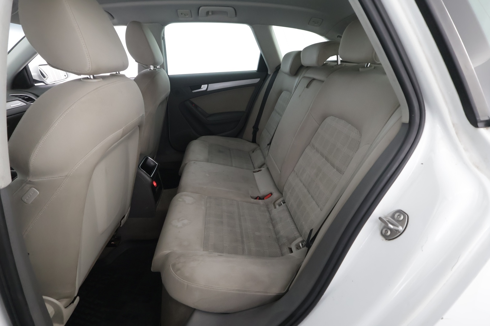AUDI A4 2011