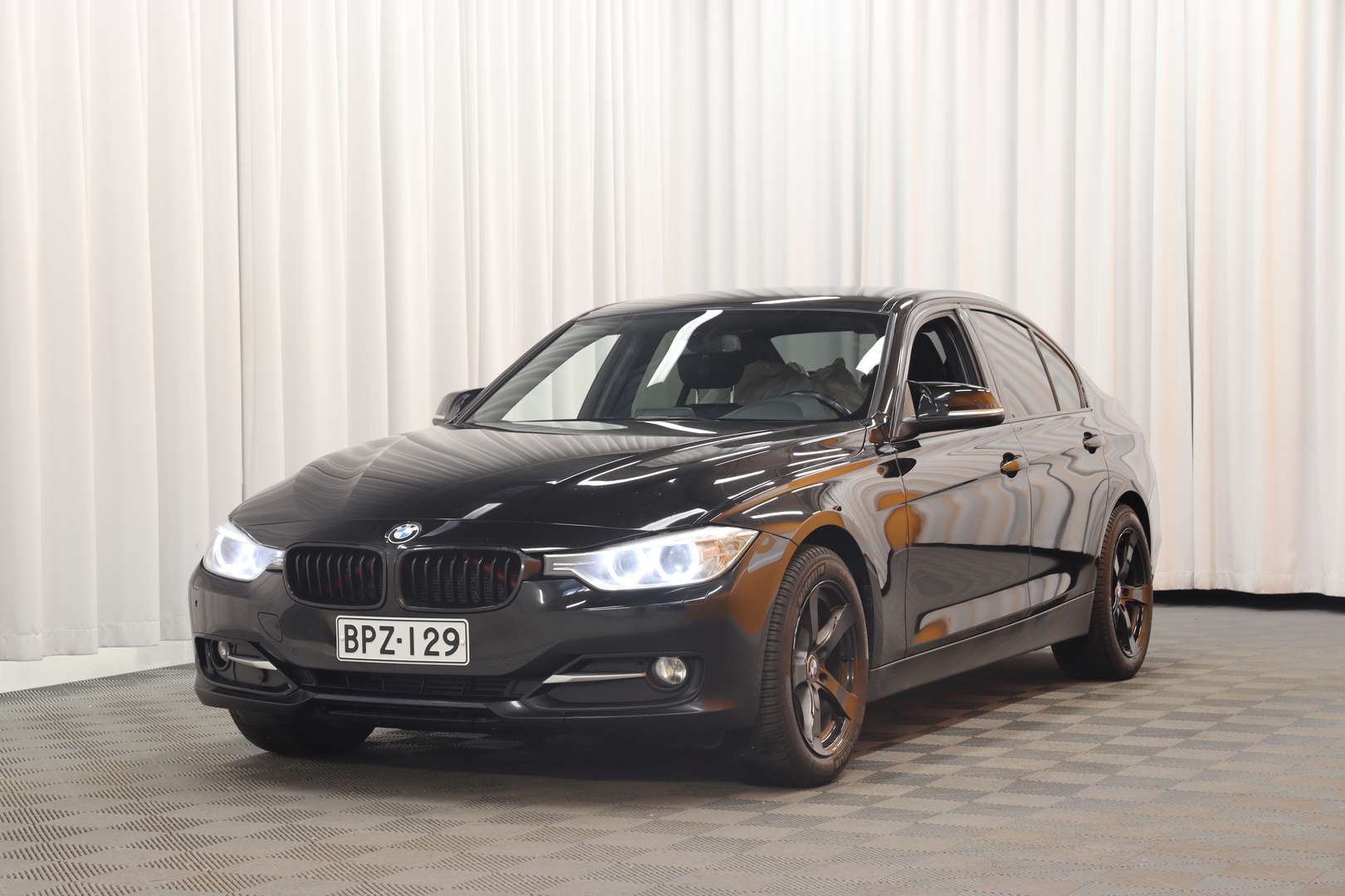 BMW 320 2013