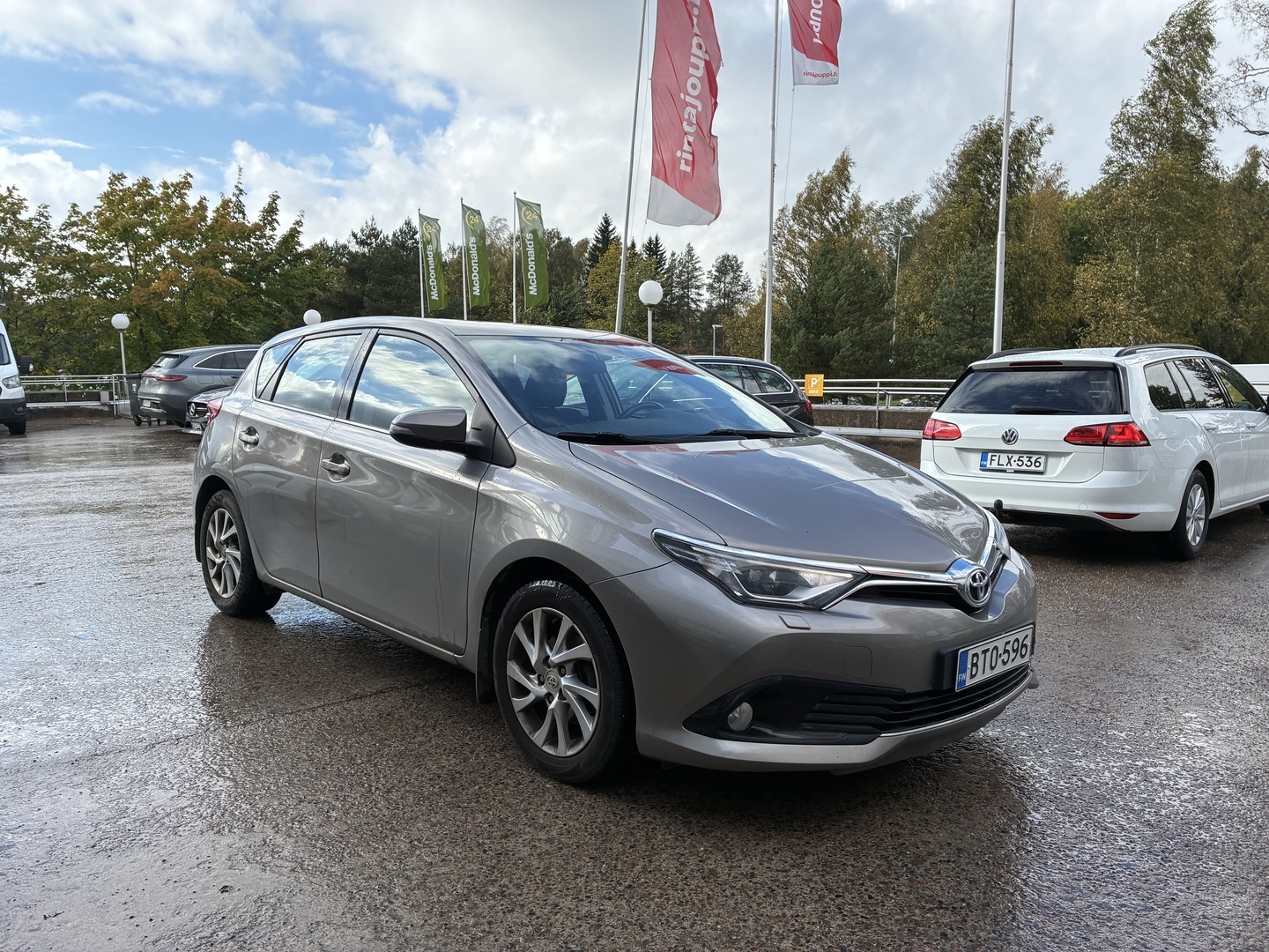TOYOTA Auris 2016