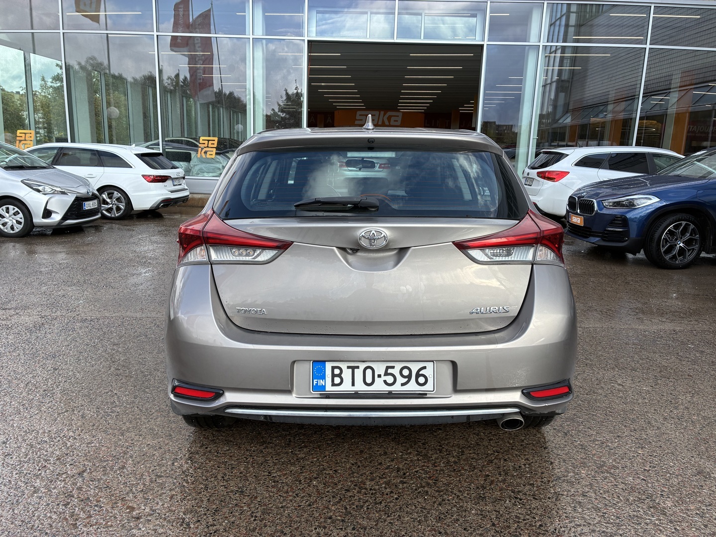 TOYOTA Auris 2016