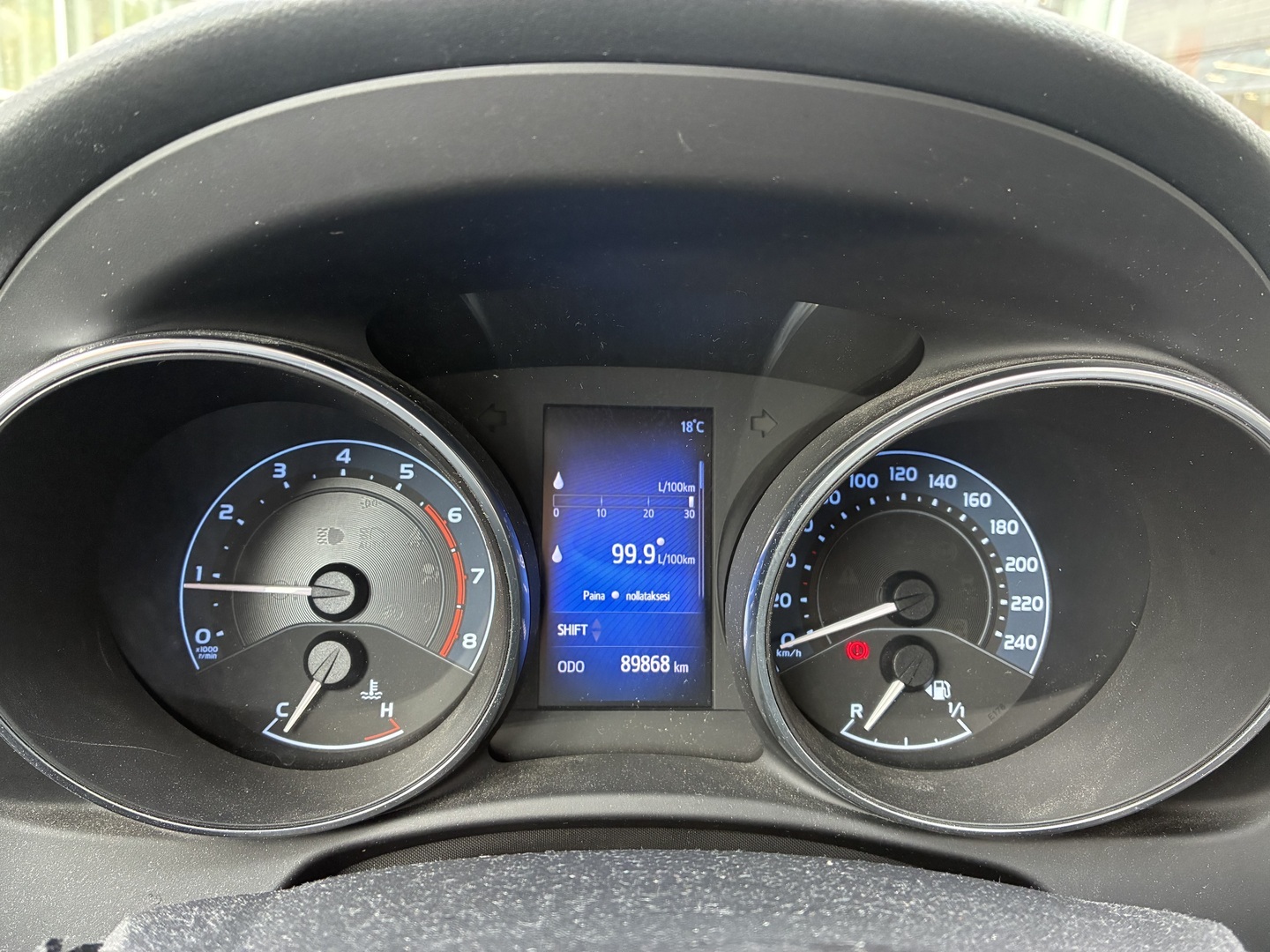 TOYOTA Auris 2016