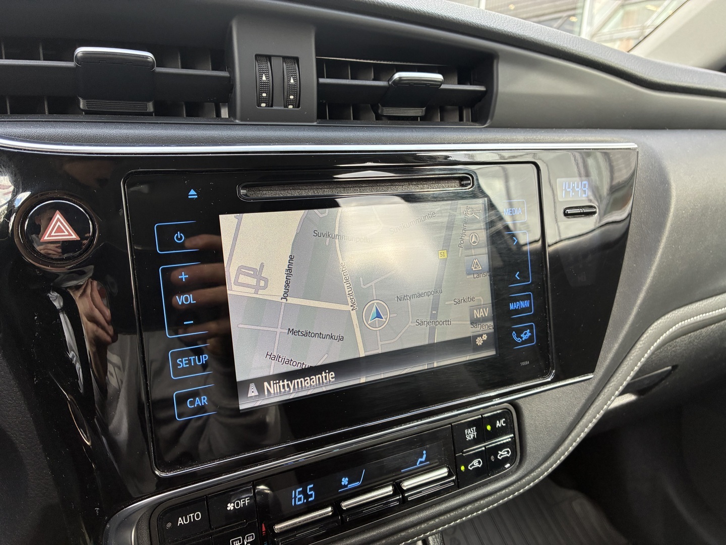 TOYOTA Auris 2016