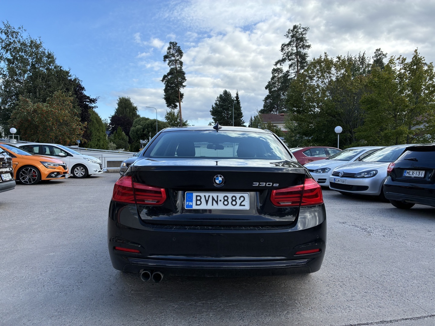 BMW 330 2018