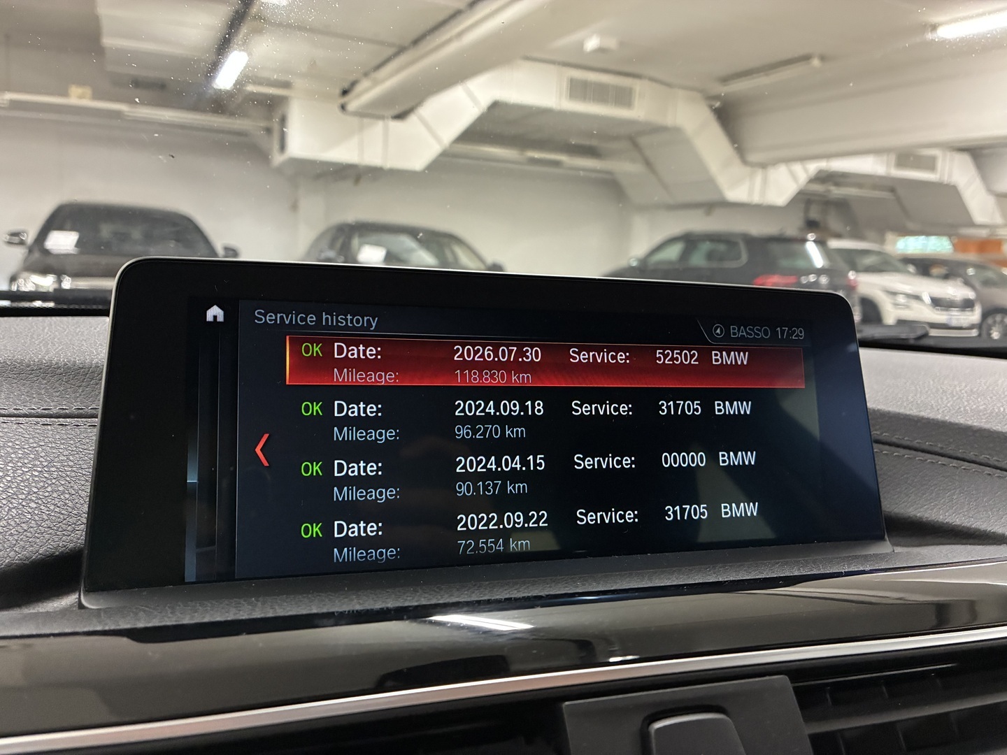 BMW 330 2018