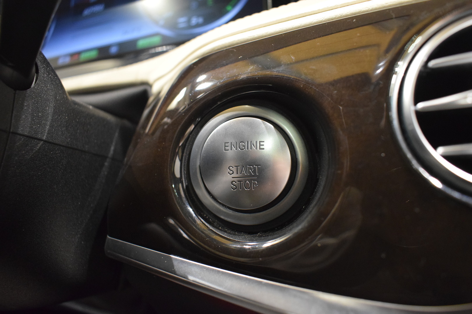 MERCEDES-BENZ S 2015