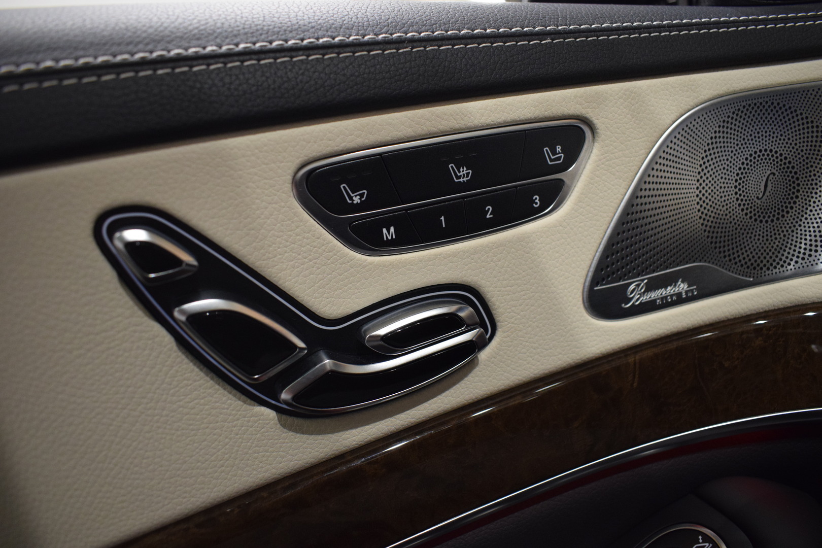 MERCEDES-BENZ S 2015