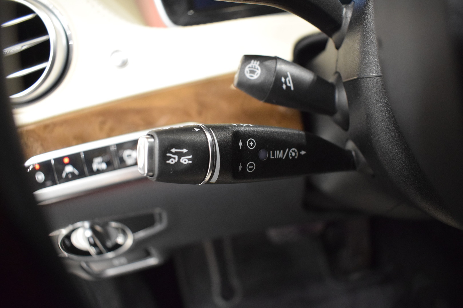 MERCEDES-BENZ S 2015