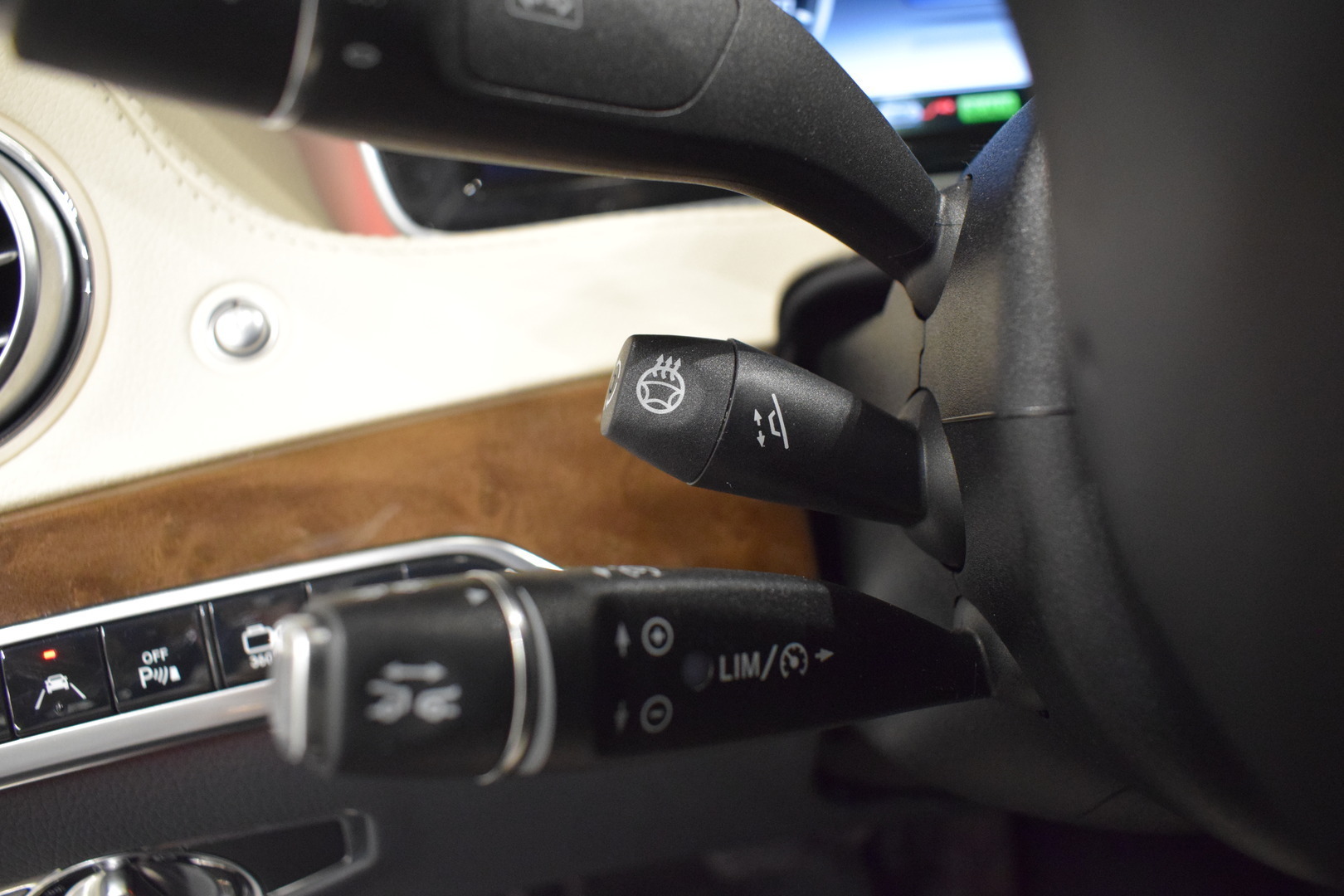 MERCEDES-BENZ S 2015