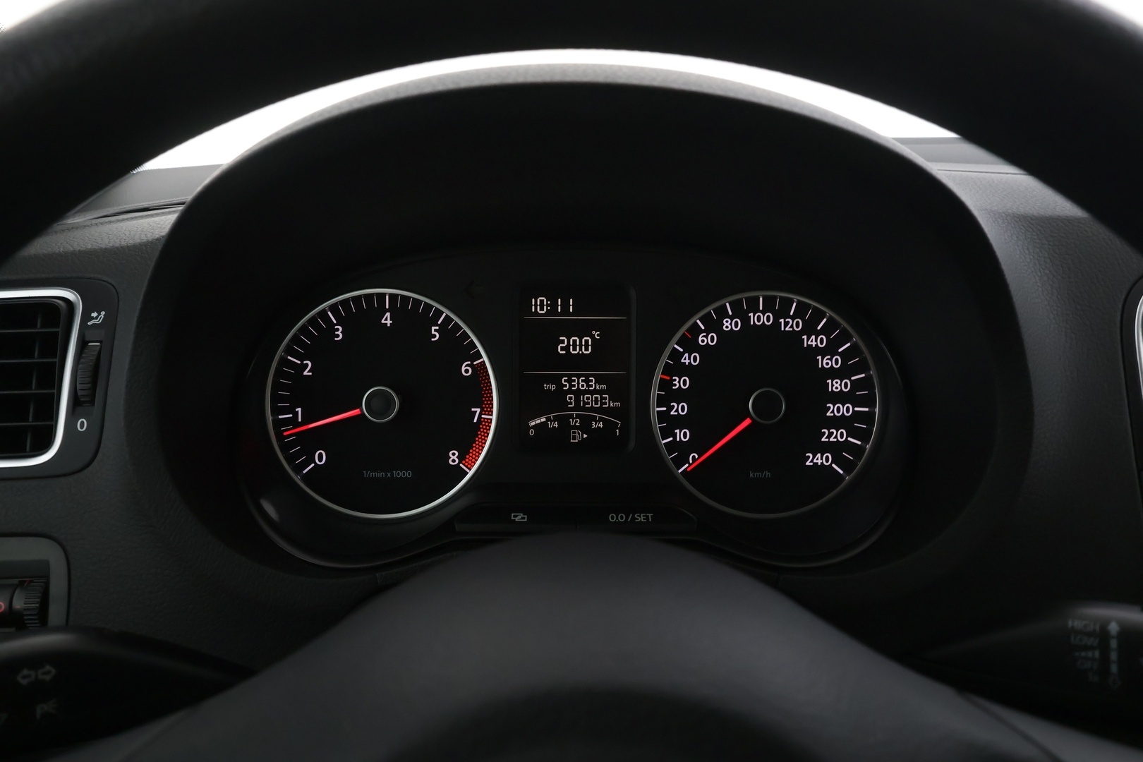 VOLKSWAGEN Polo 2011