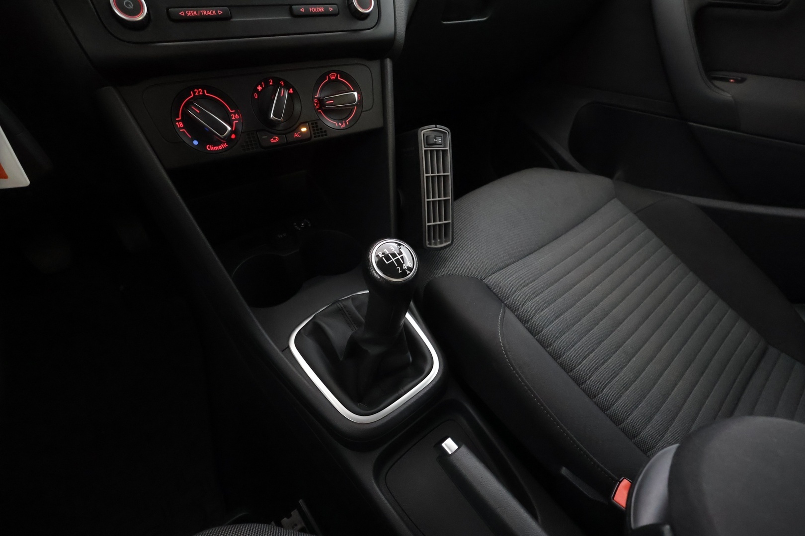 VOLKSWAGEN Polo 2011