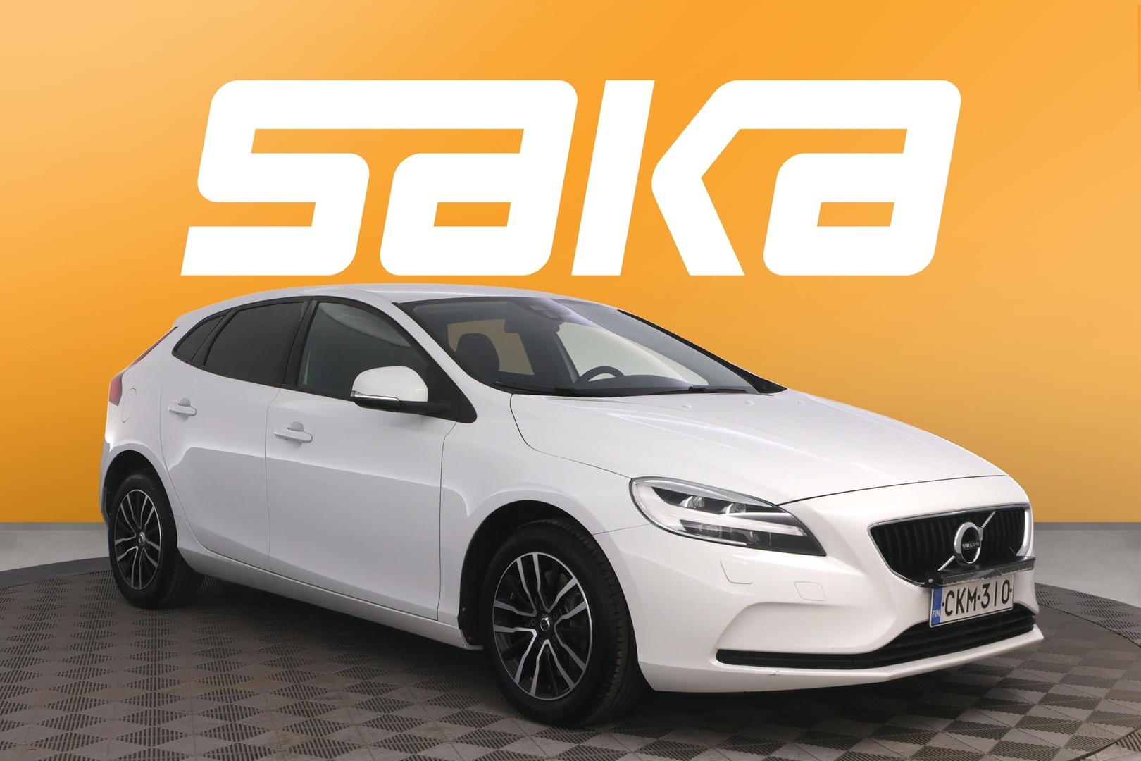 VOLVO V40 2017