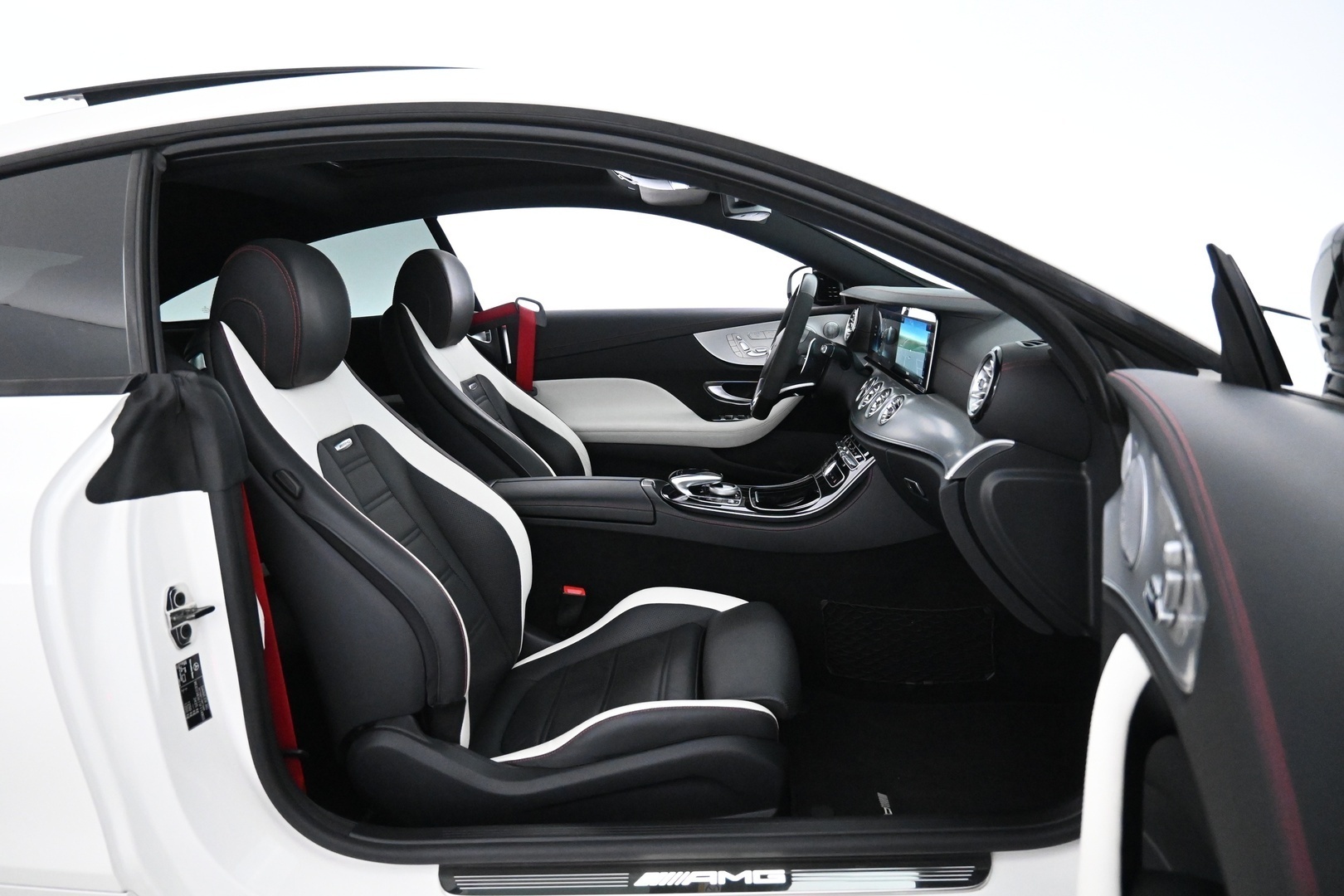 MERCEDES-BENZ E 53 AMG 2019