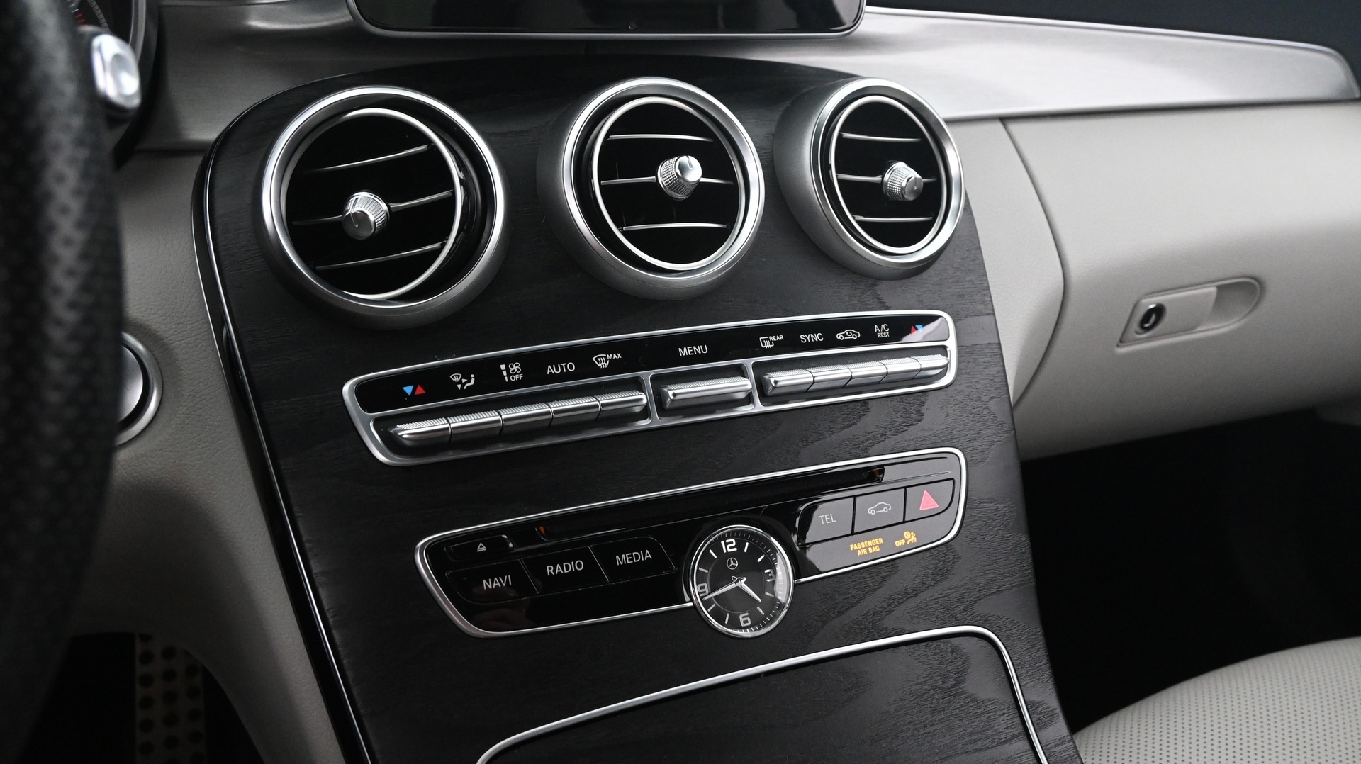 MERCEDES-BENZ C 2016