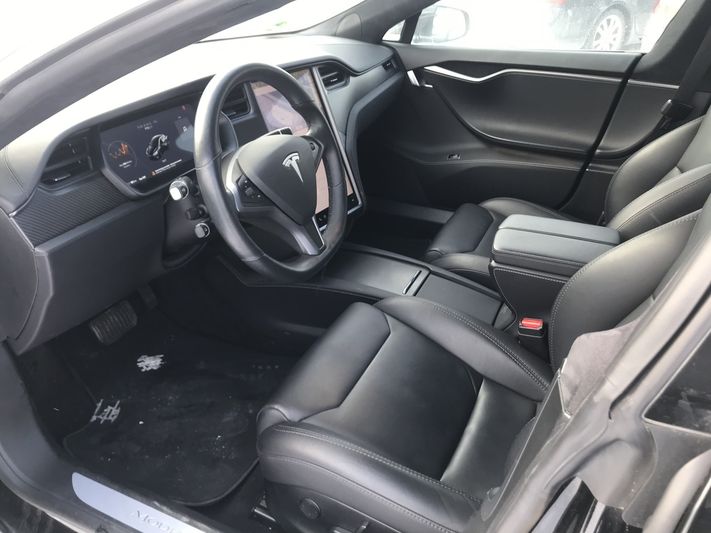 TESLA Model S 2018