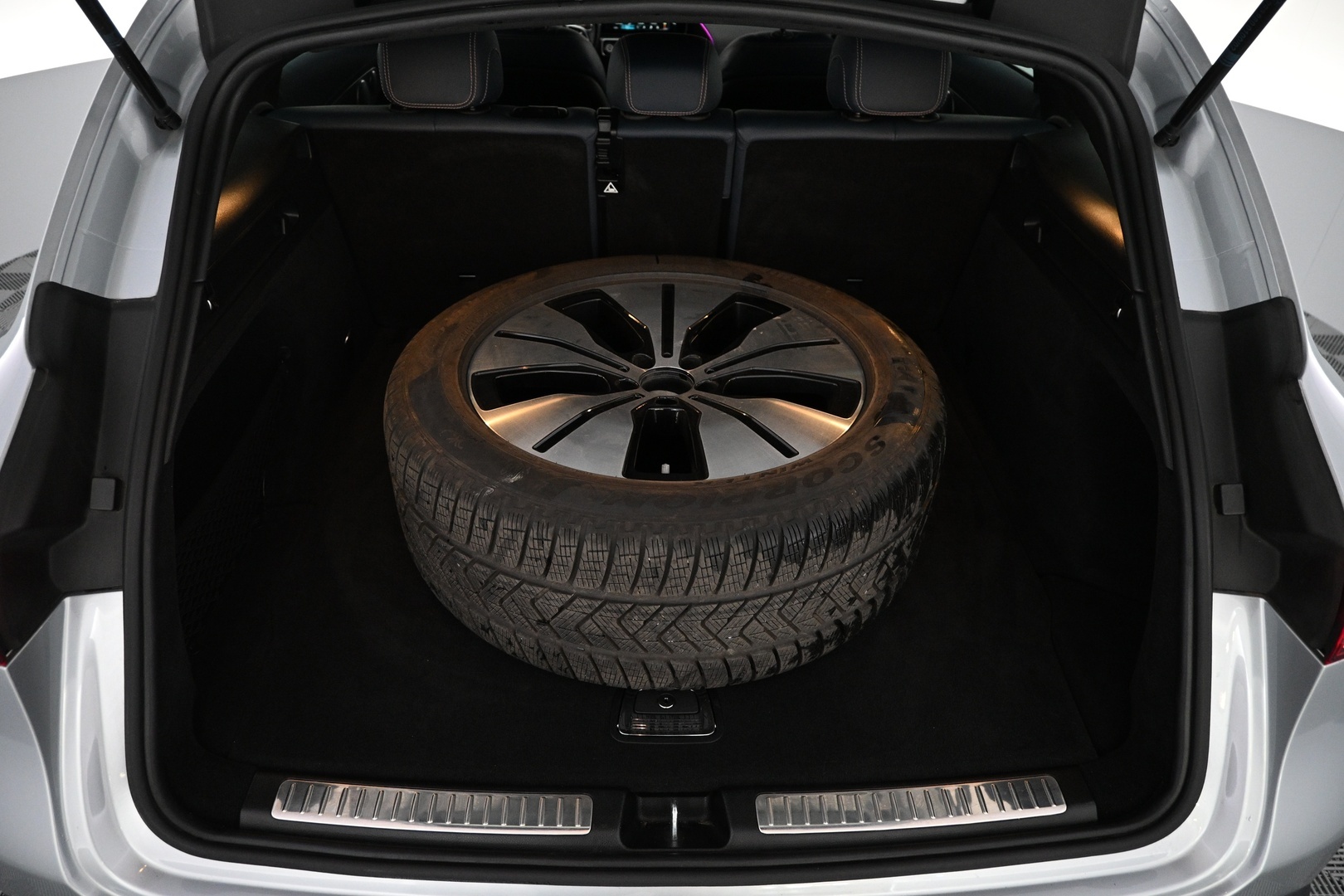 MERCEDES-BENZ EQC 2020