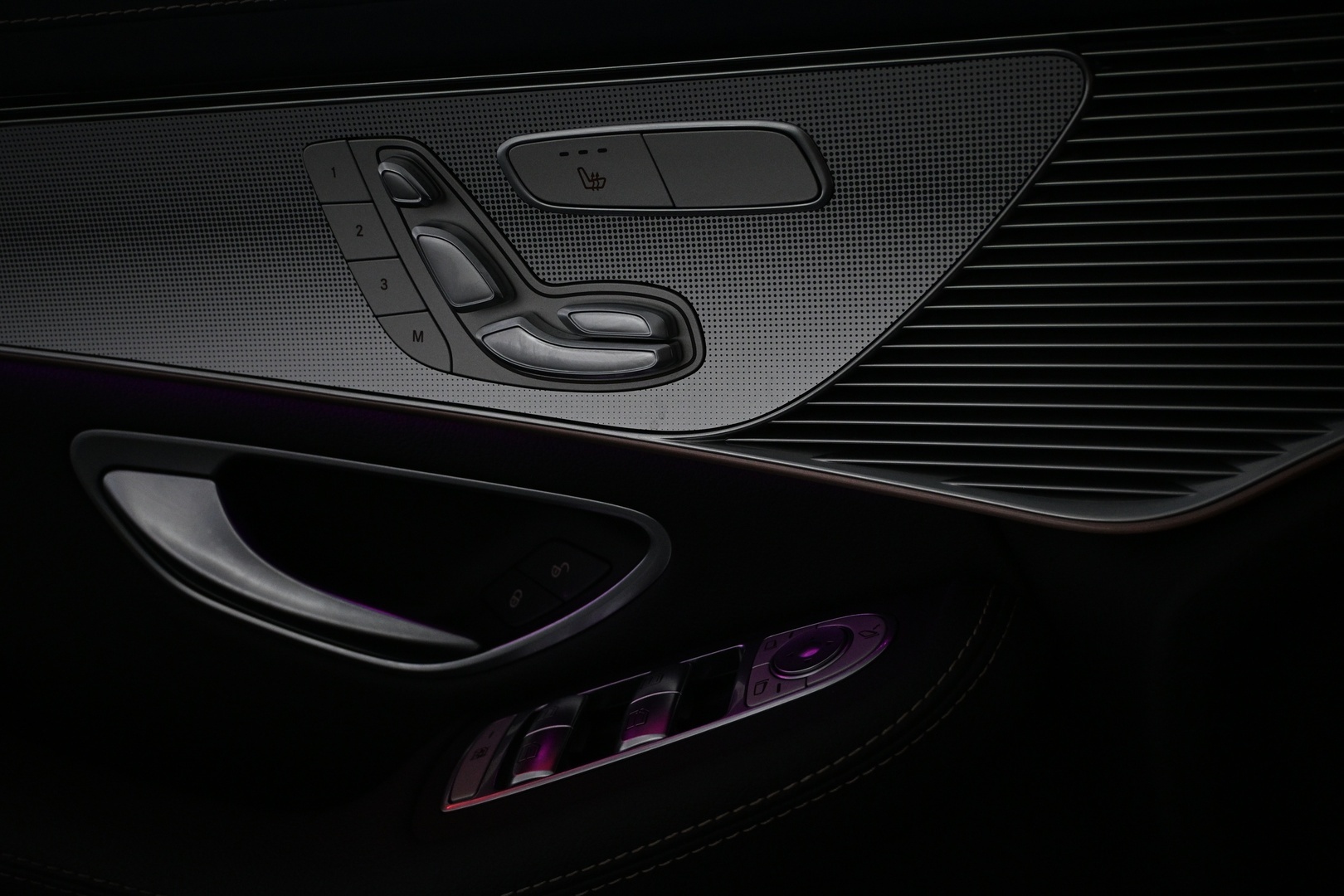 MERCEDES-BENZ EQC 2020