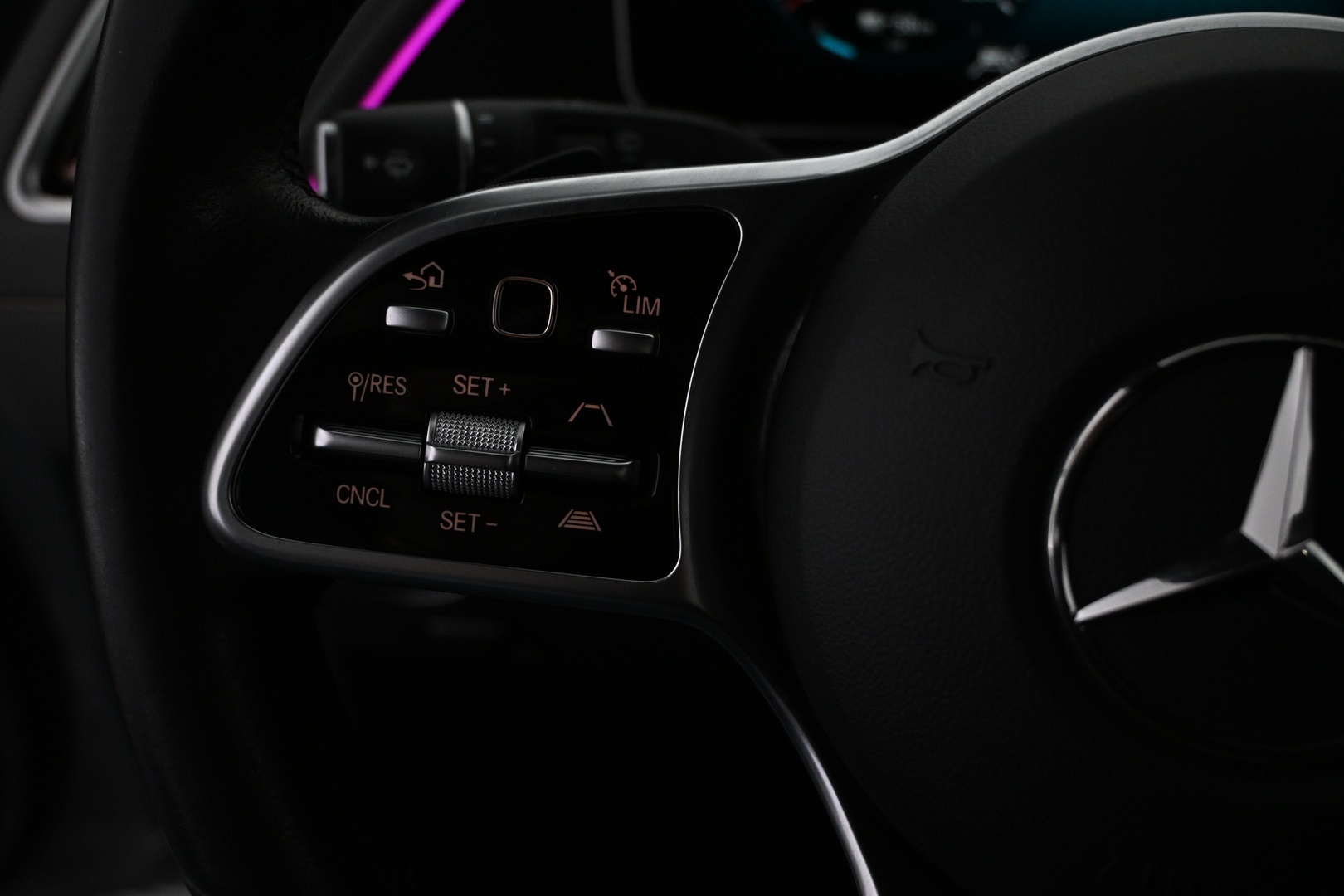 MERCEDES-BENZ EQC 2020