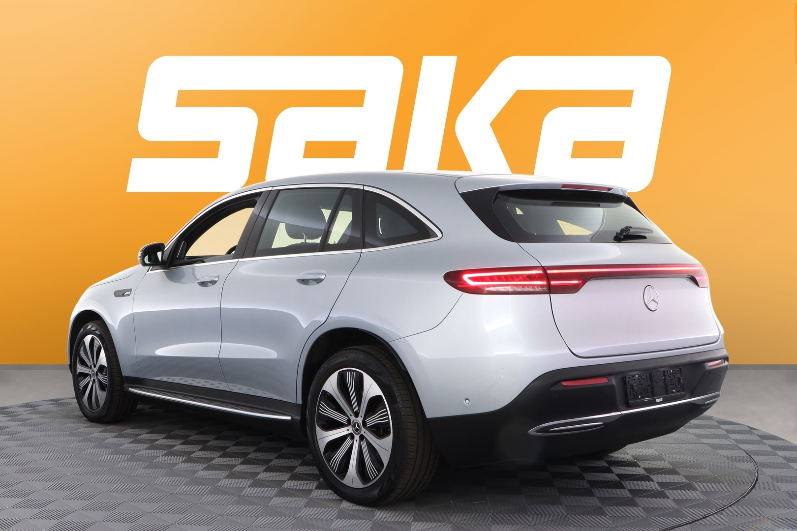 MERCEDES-BENZ EQC 2020