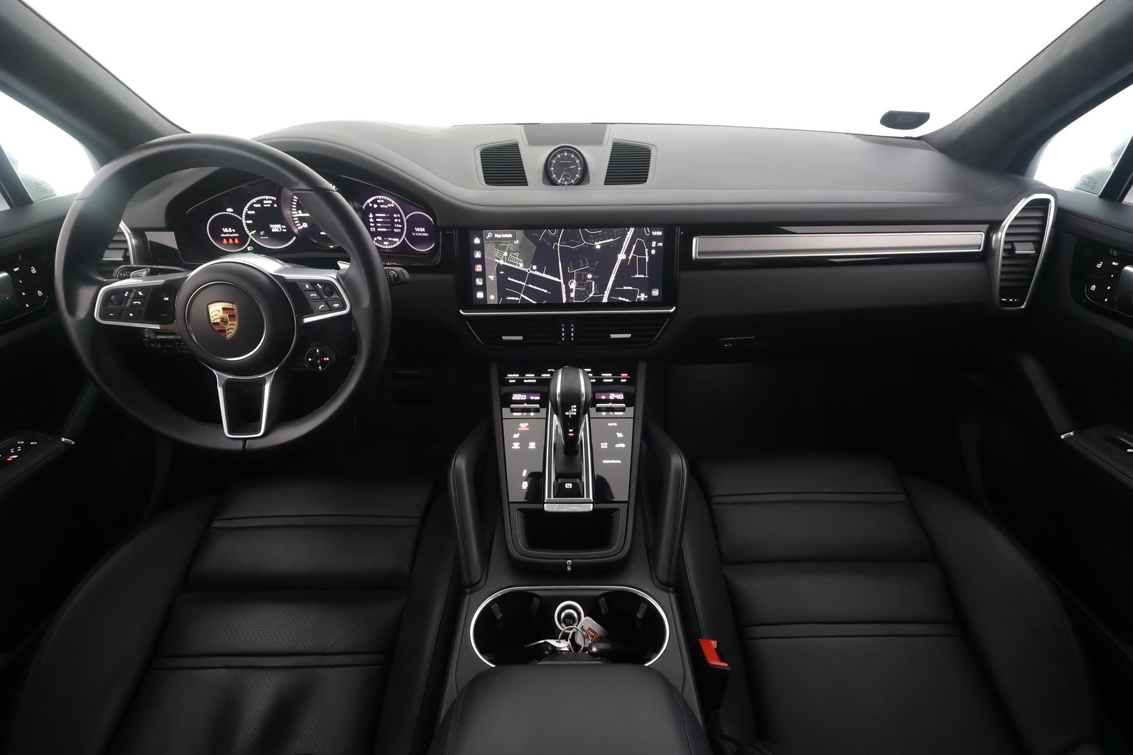 PORSCHE Cayenne 2023