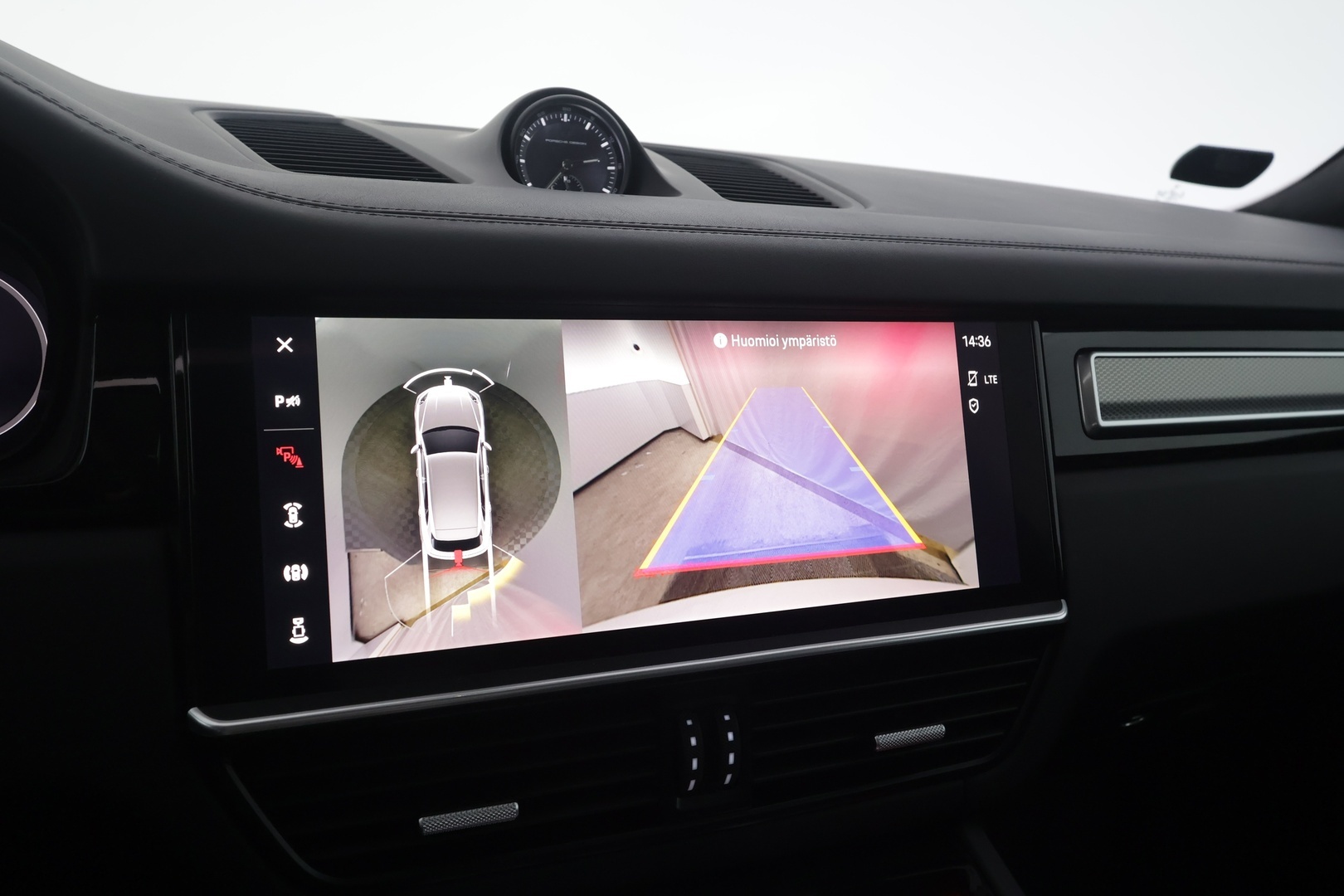 PORSCHE Cayenne 2023