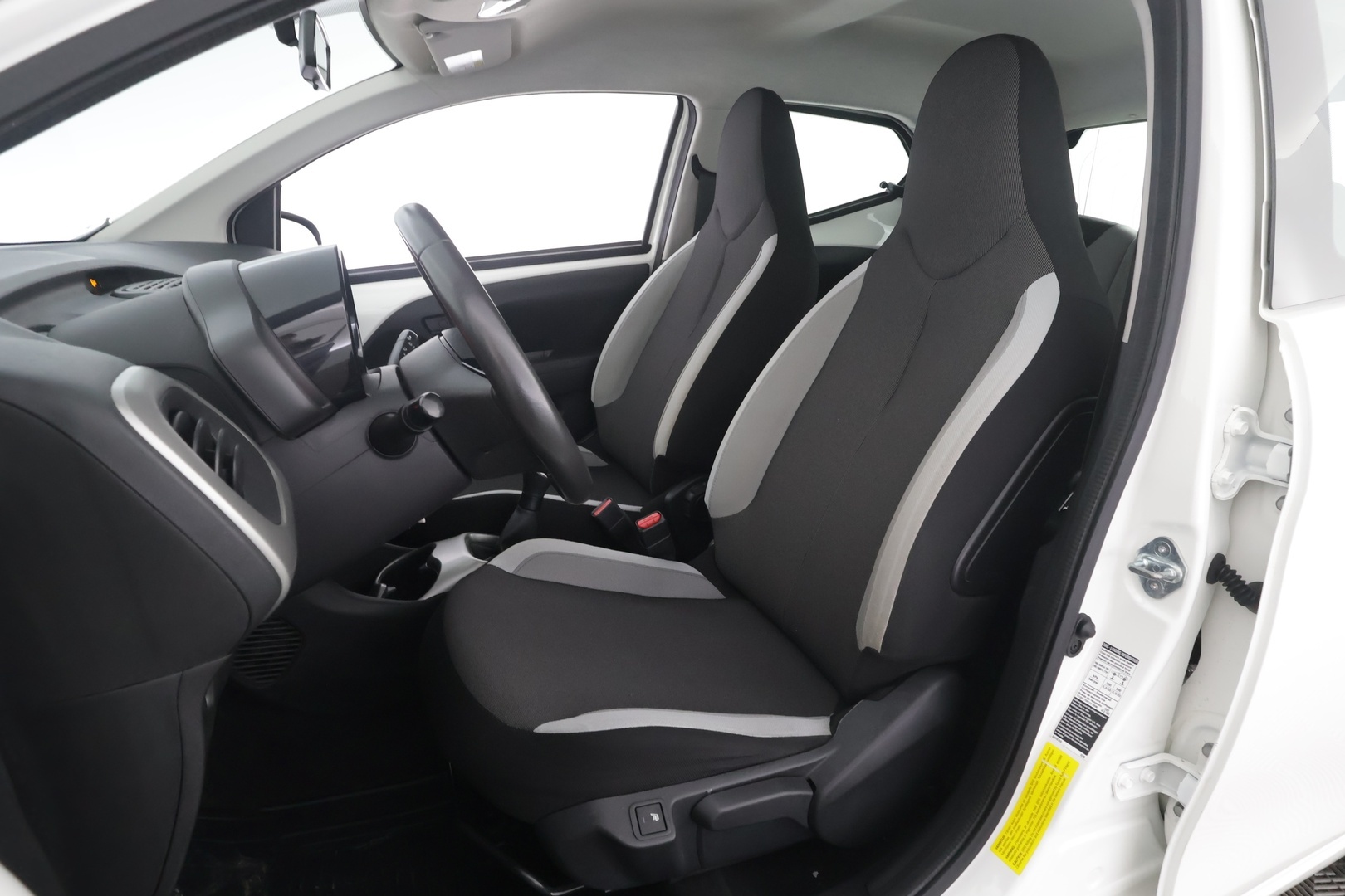 TOYOTA AYGO 2015