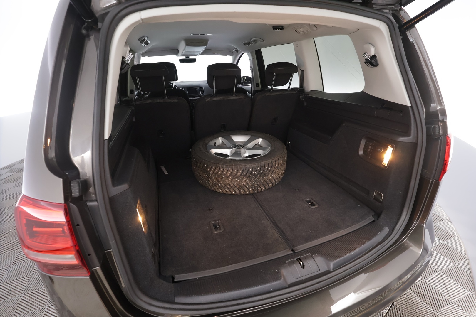VOLKSWAGEN Sharan 2016