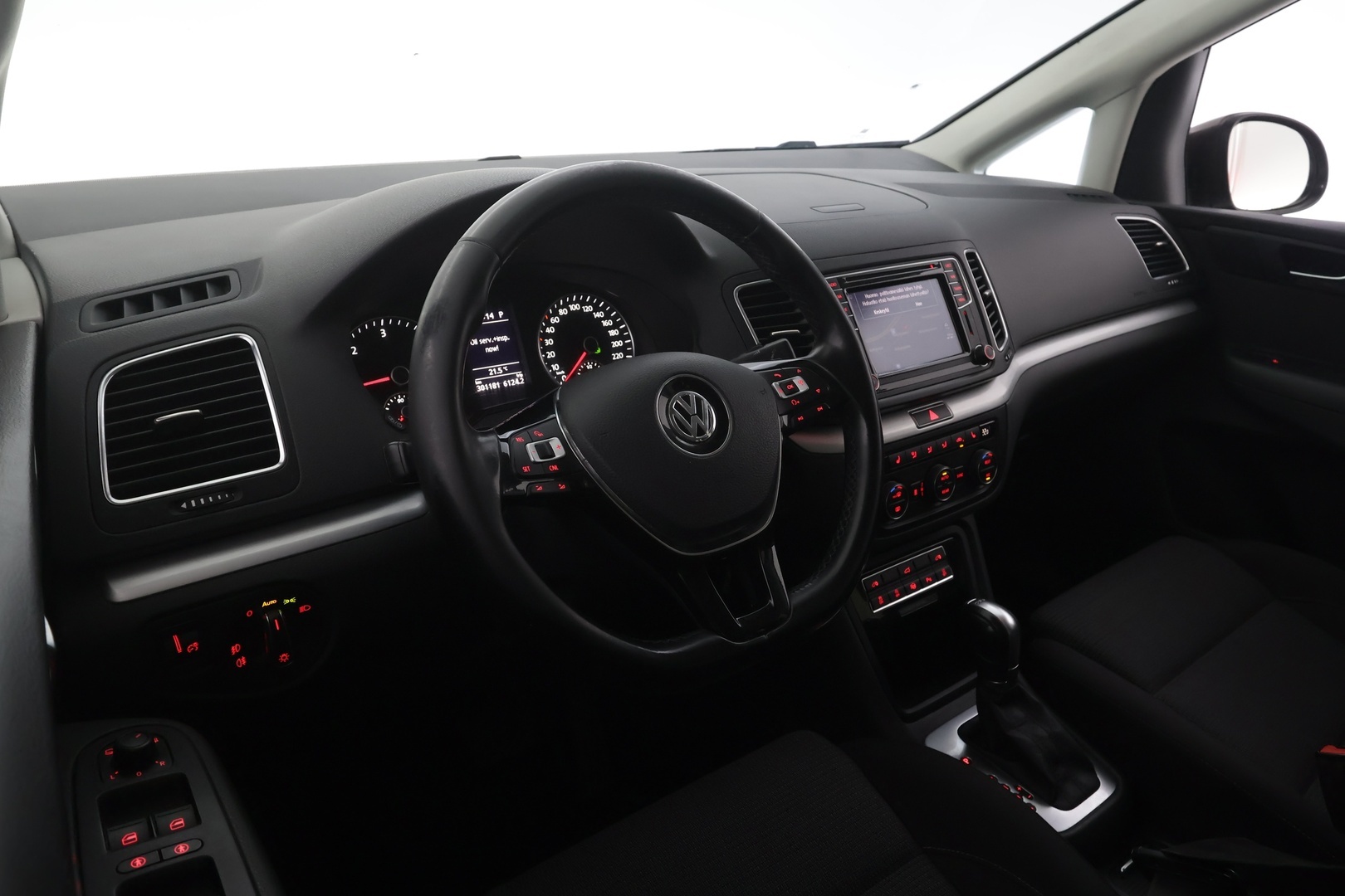 VOLKSWAGEN Sharan 2016