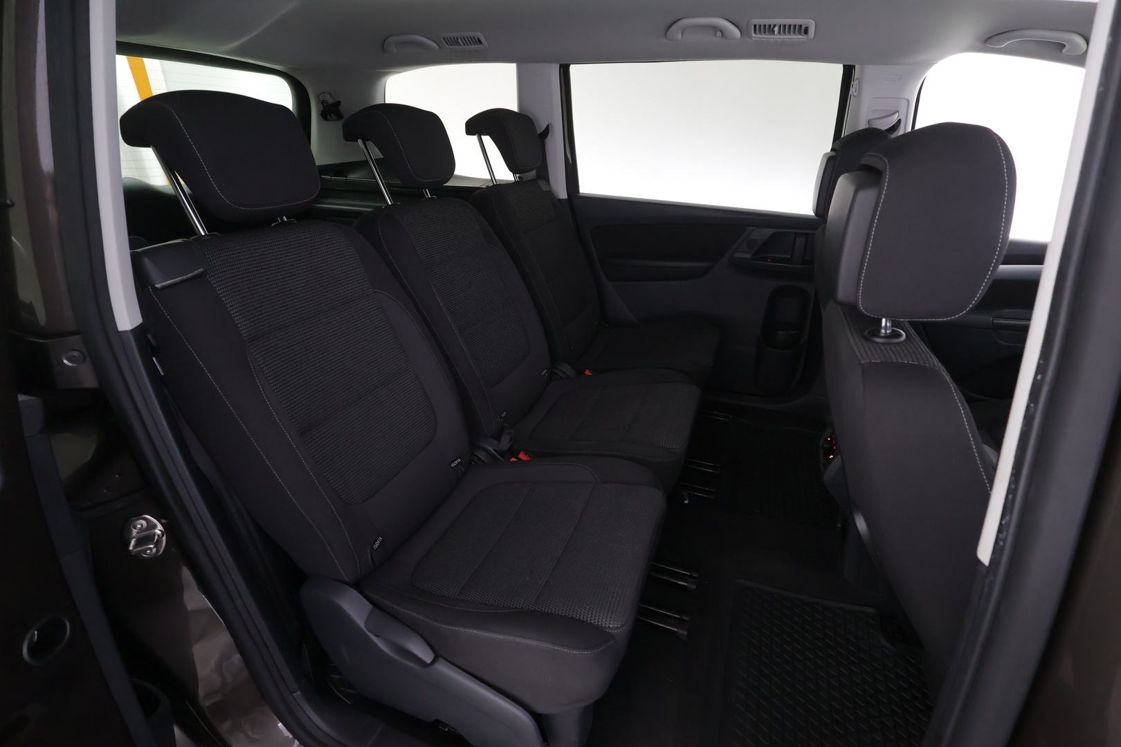 VOLKSWAGEN Sharan 2016