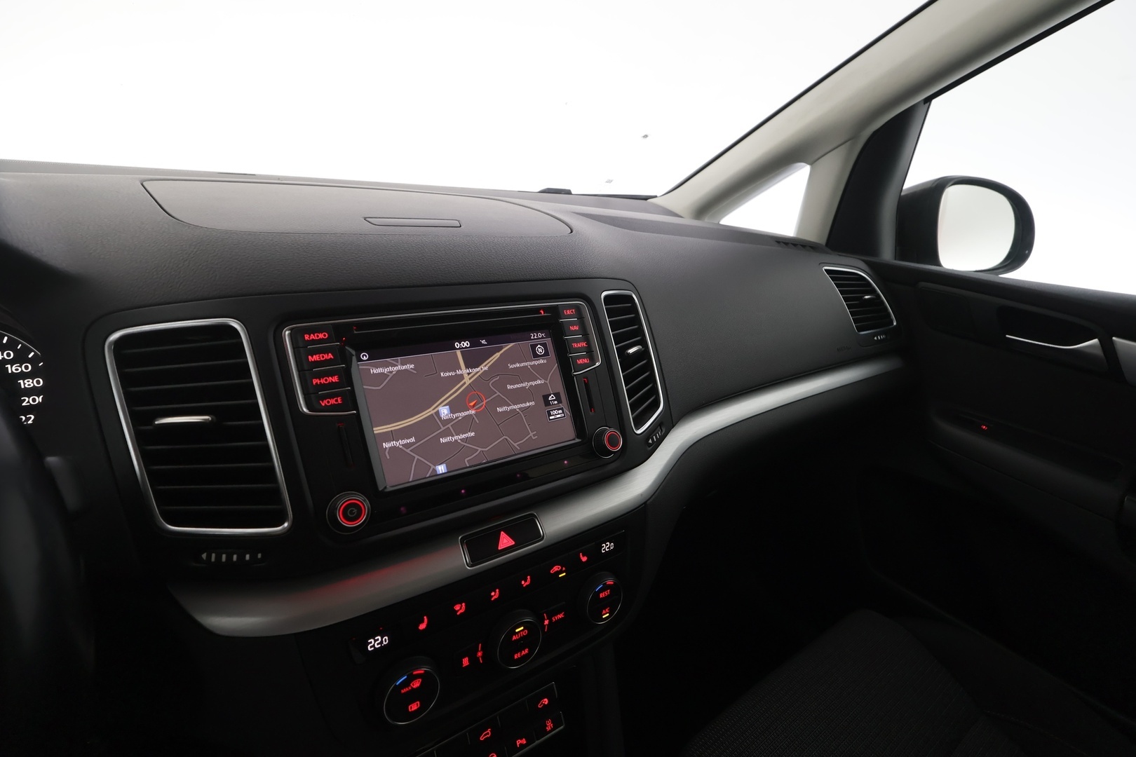 VOLKSWAGEN Sharan 2016
