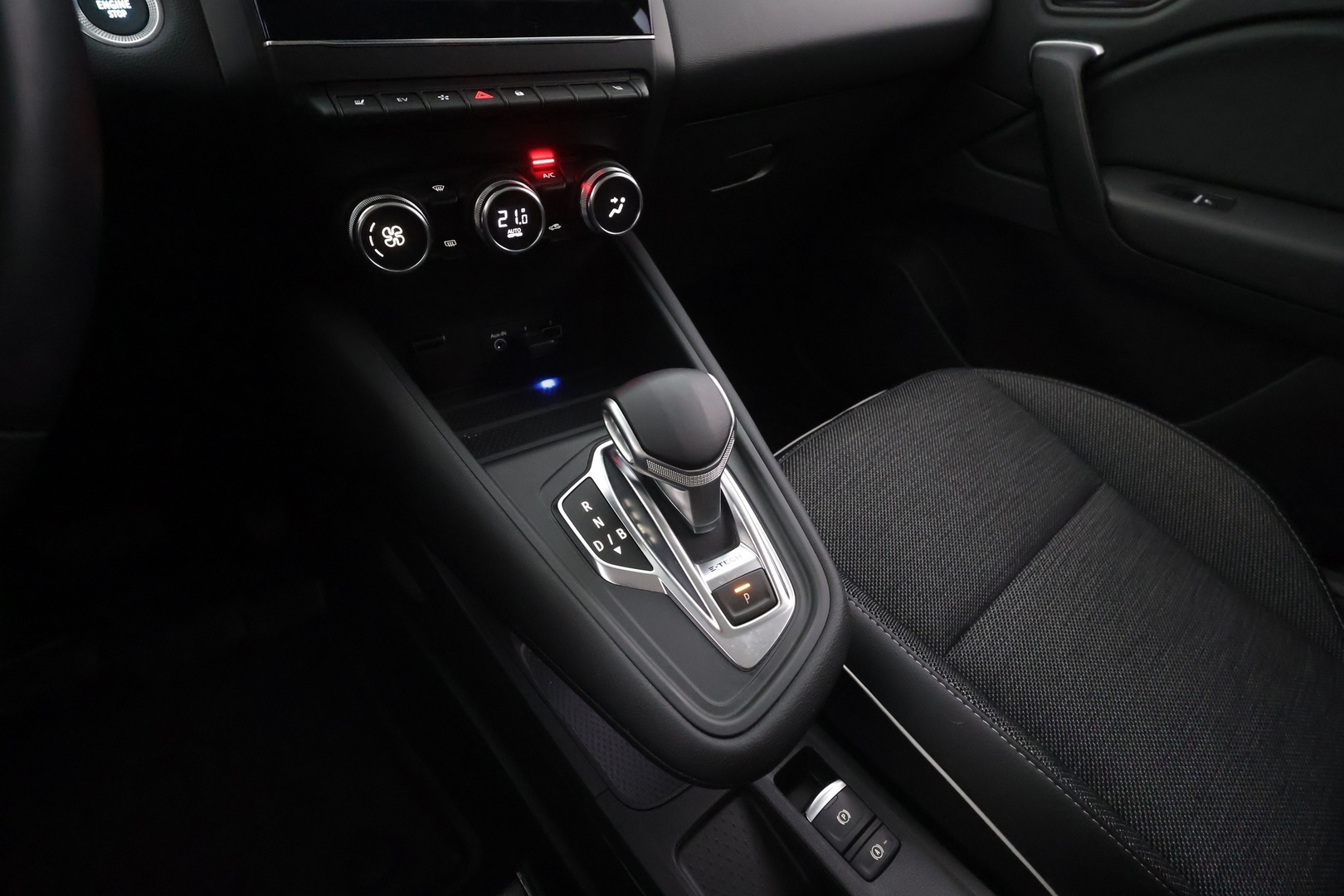 RENAULT Captur 2021