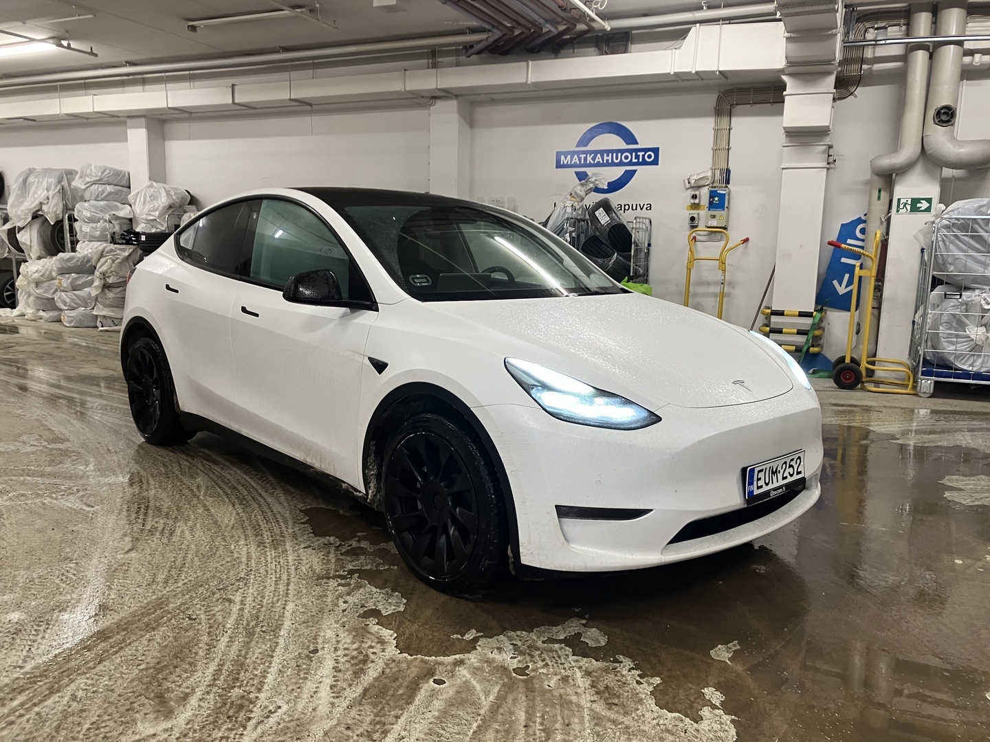 TESLA Model Y 2022
