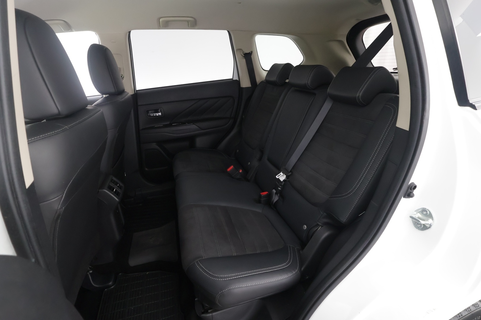 MITSUBISHI Outlander PHEV 2019